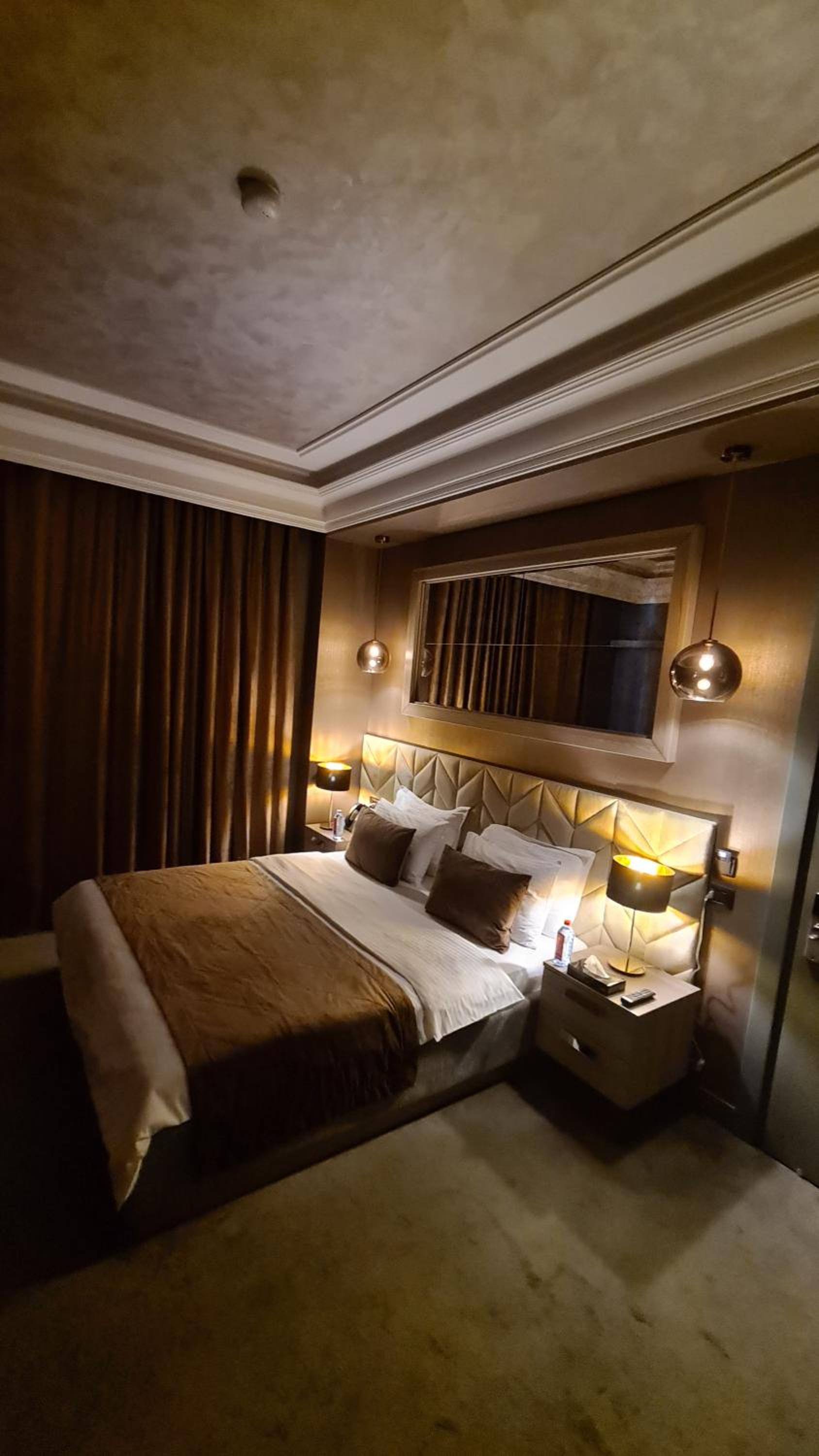 Deluxe Double Room with Bath