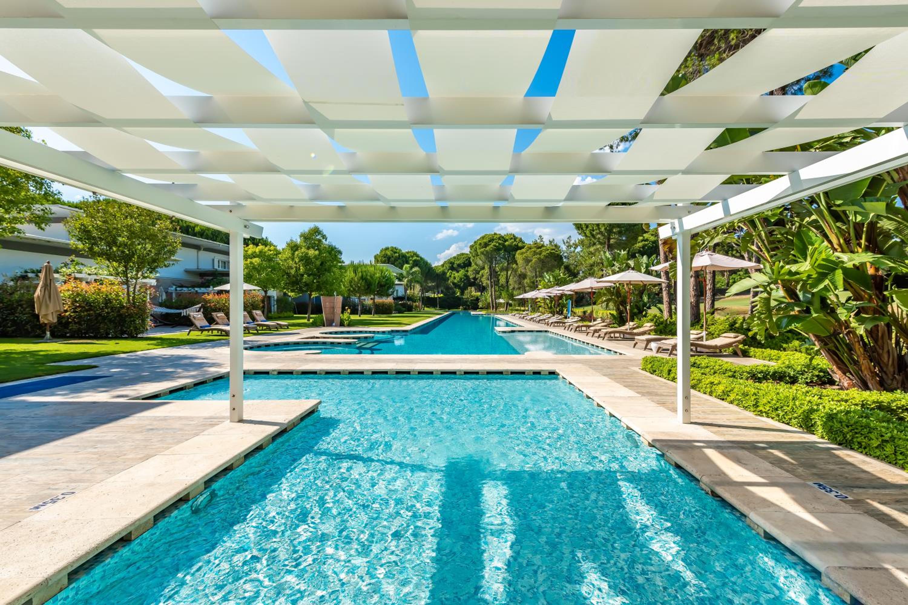Azure Villa Three-Bedroom thumbnail 6