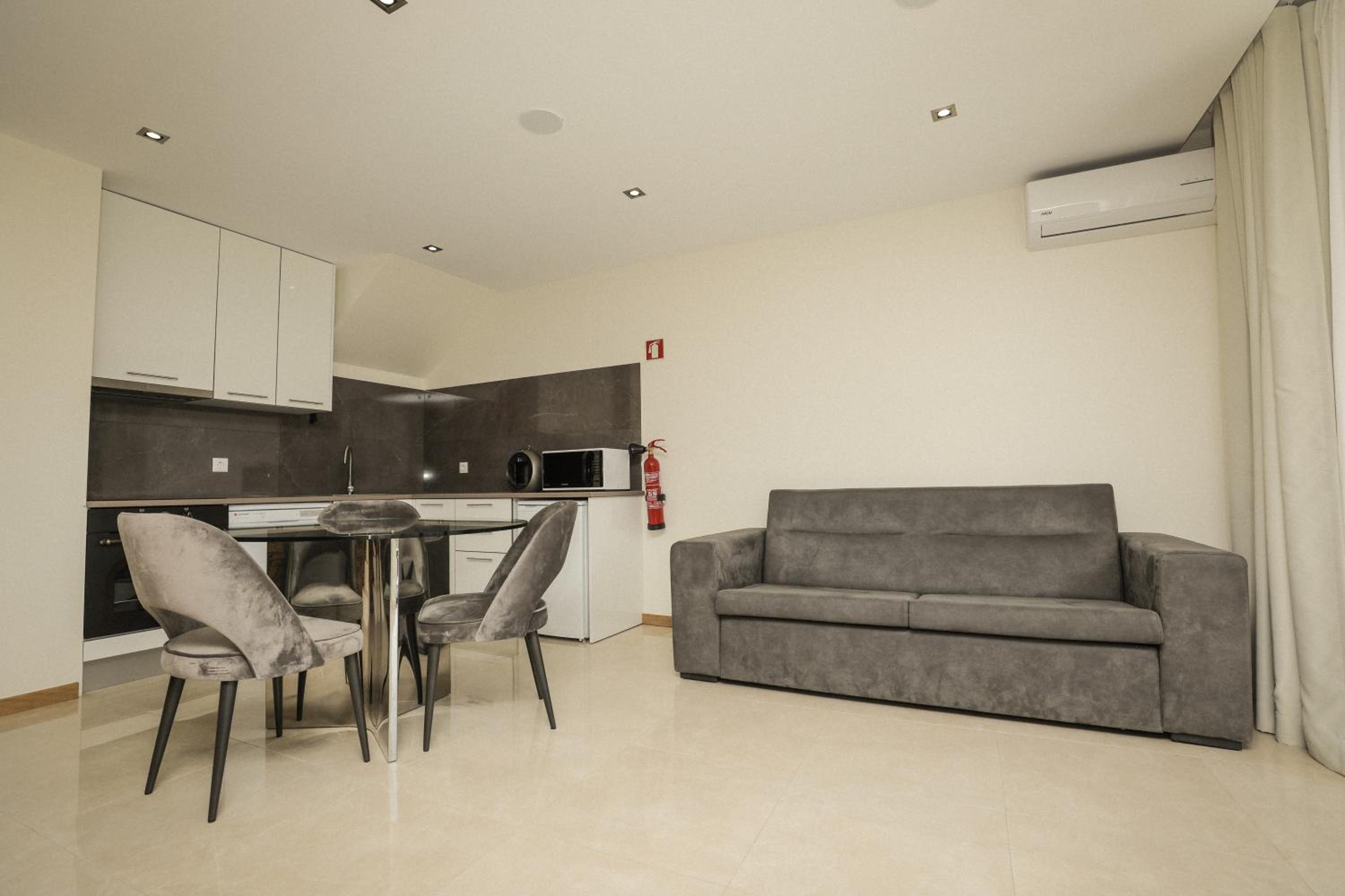 One-Bedroom House photo 3
