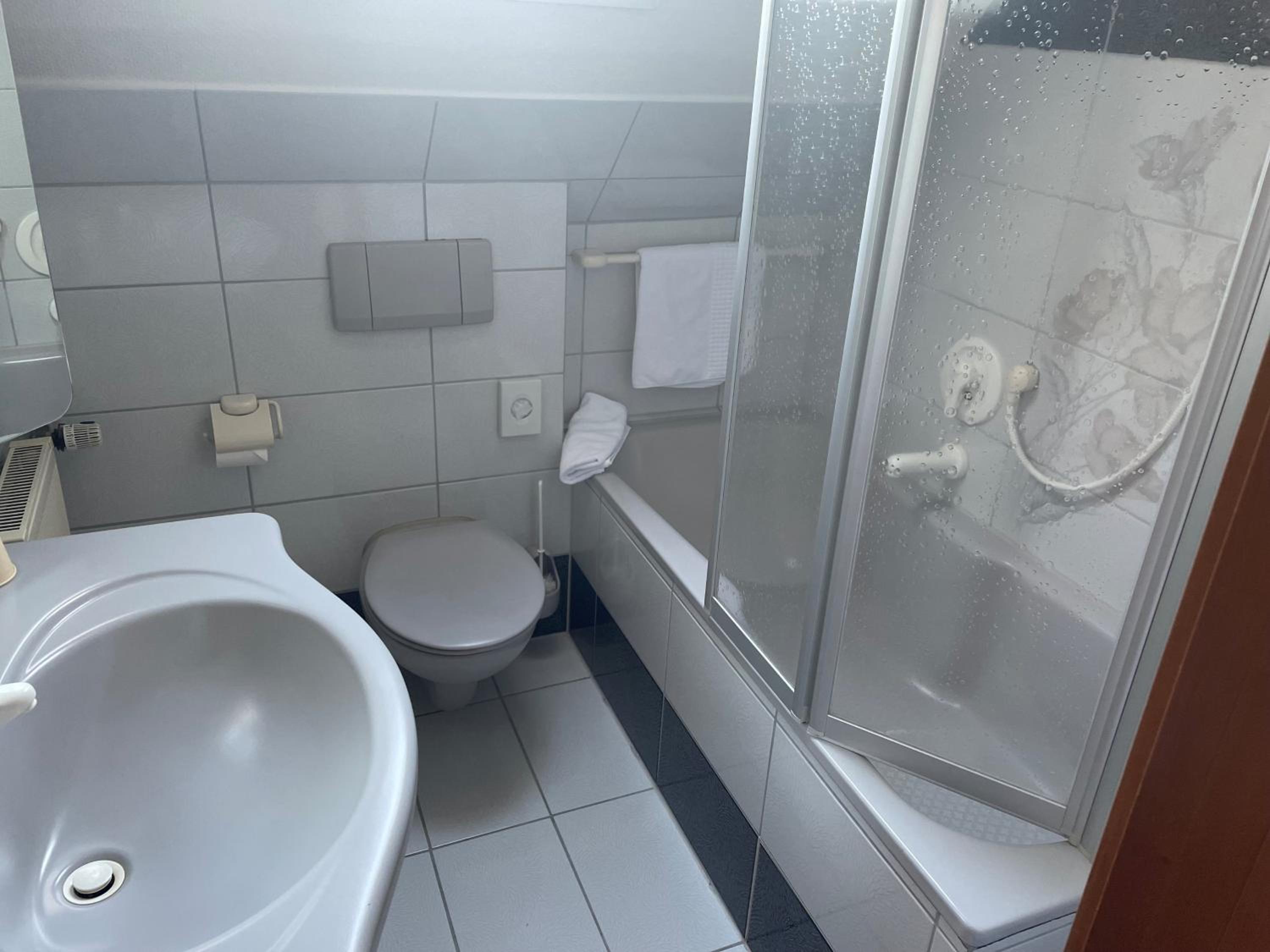Budget Single Room photo 3