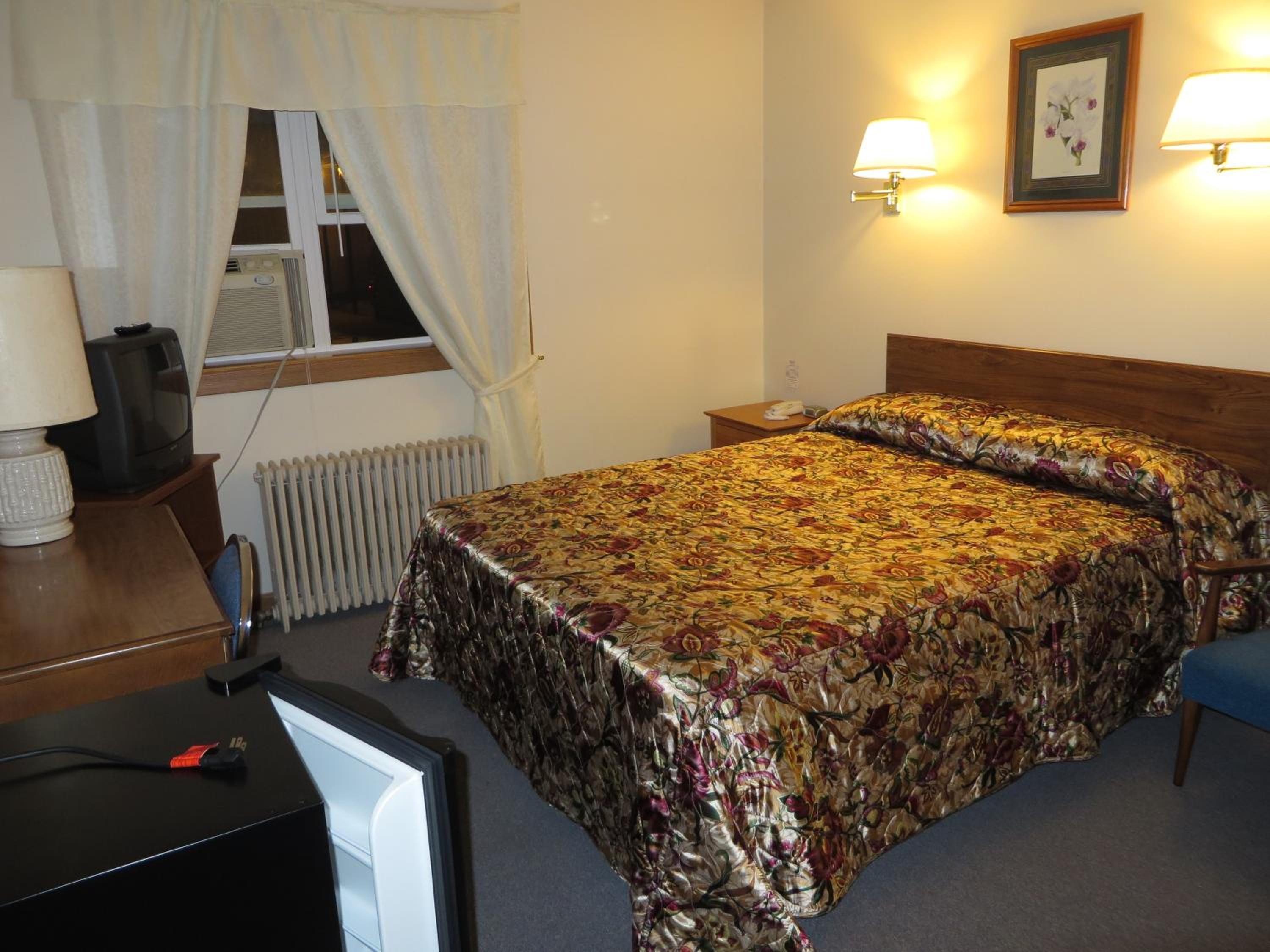 Queen Room - Photo 2