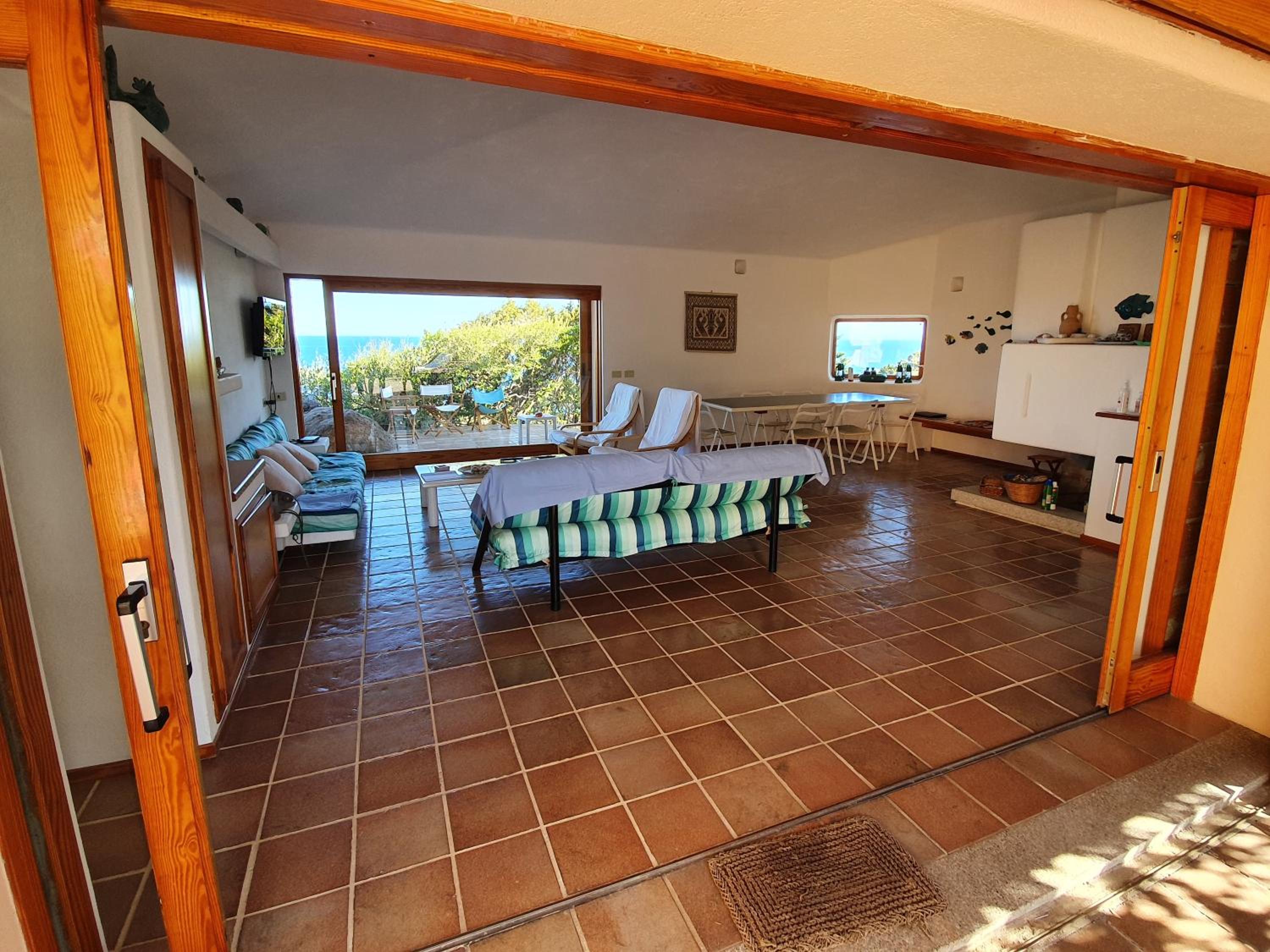 Villa photo 2