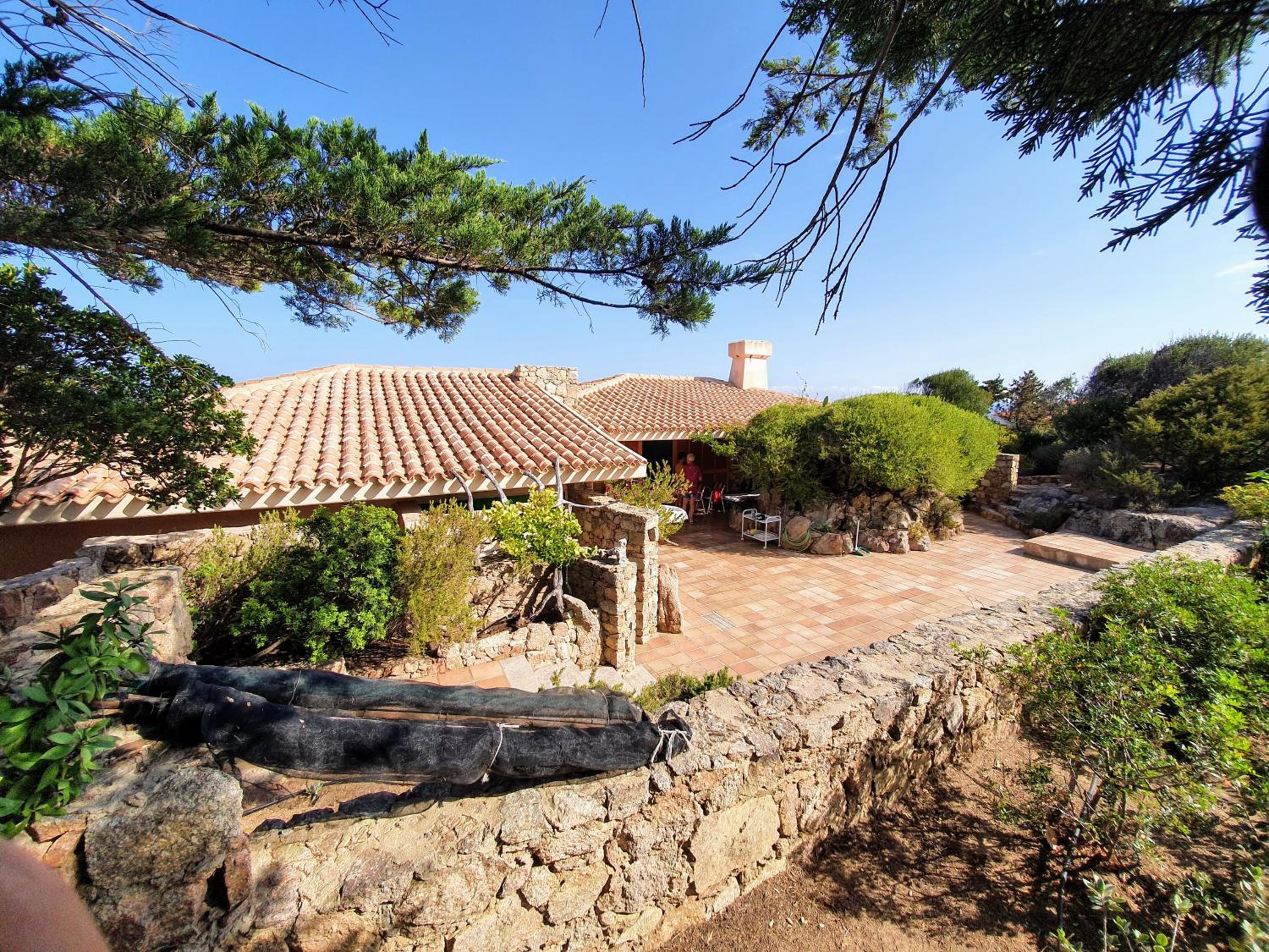 Villa photo 3