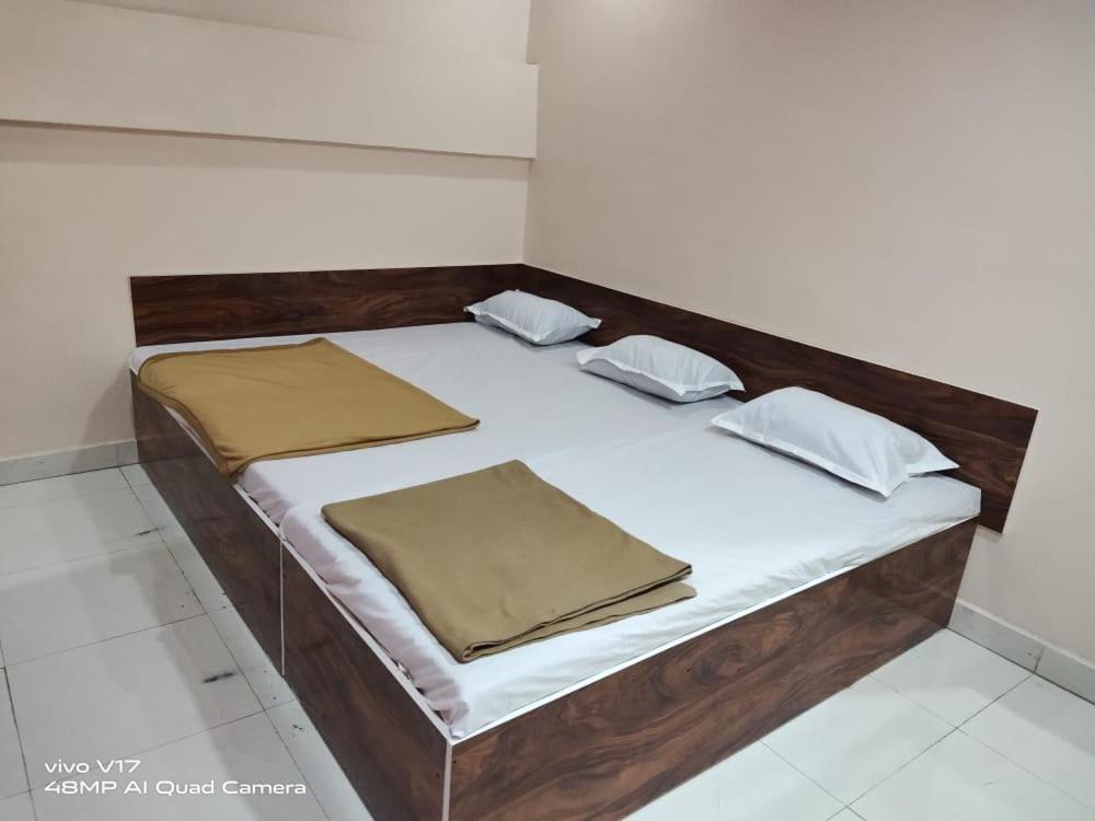 Family Room - Photo 6