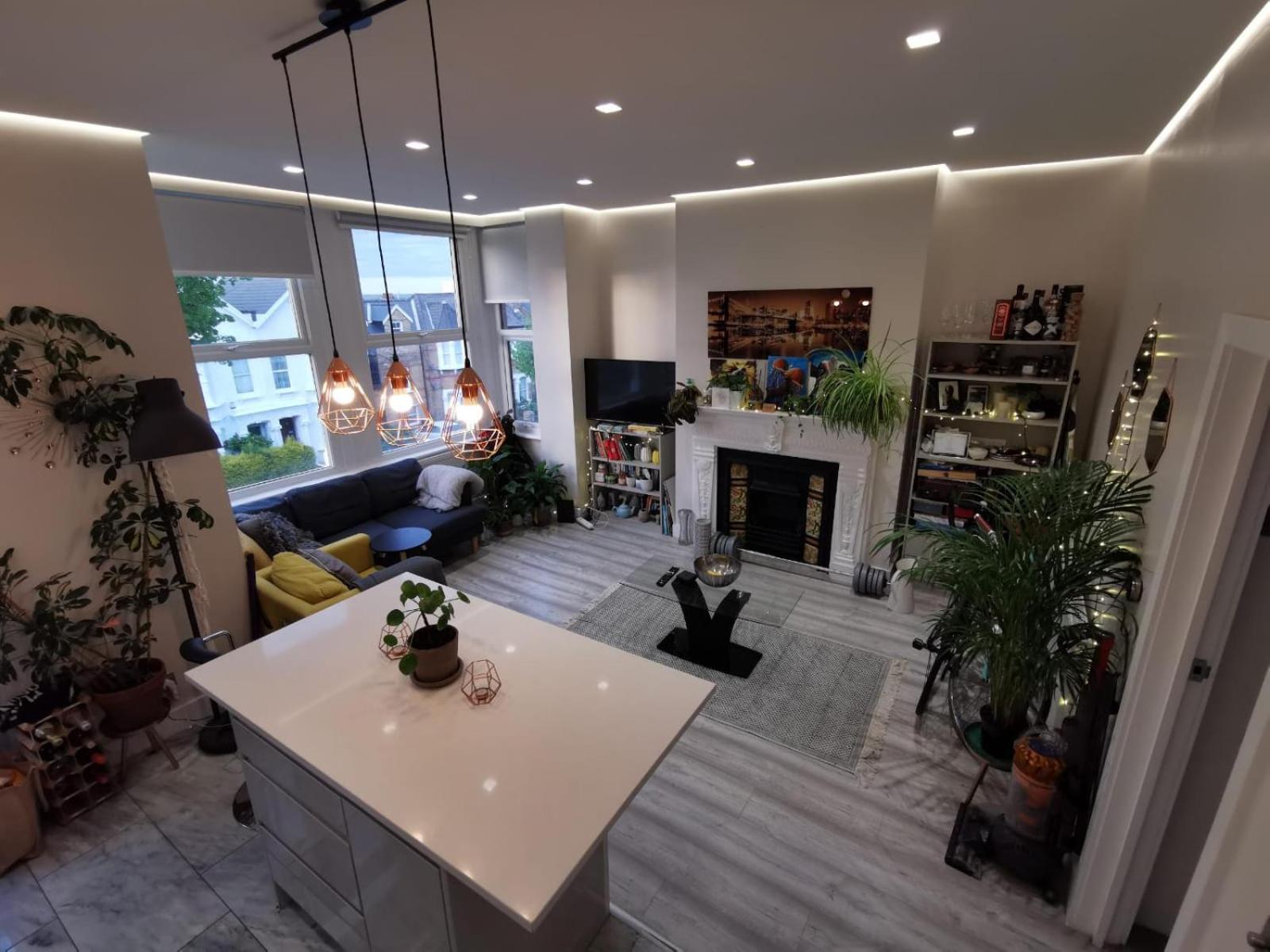 Apartment photo 2