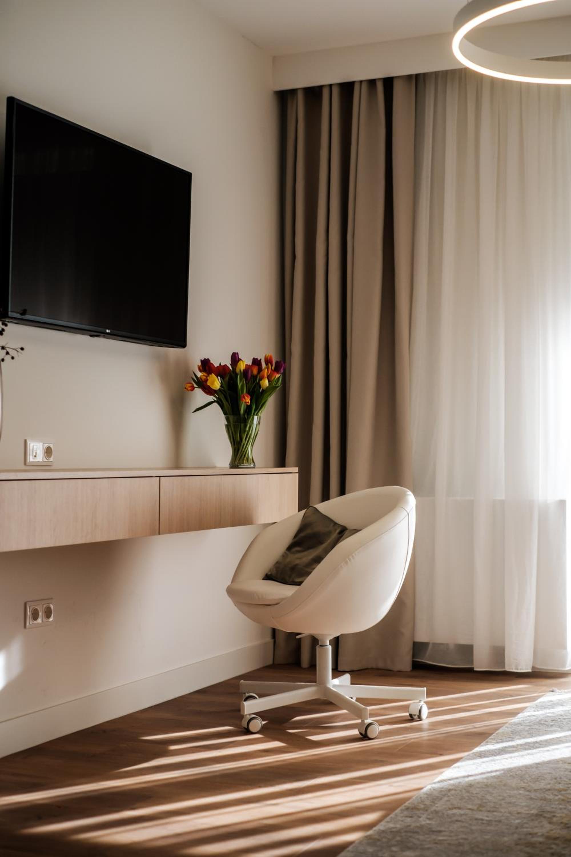 Large Double or Twin Room - Photo 20