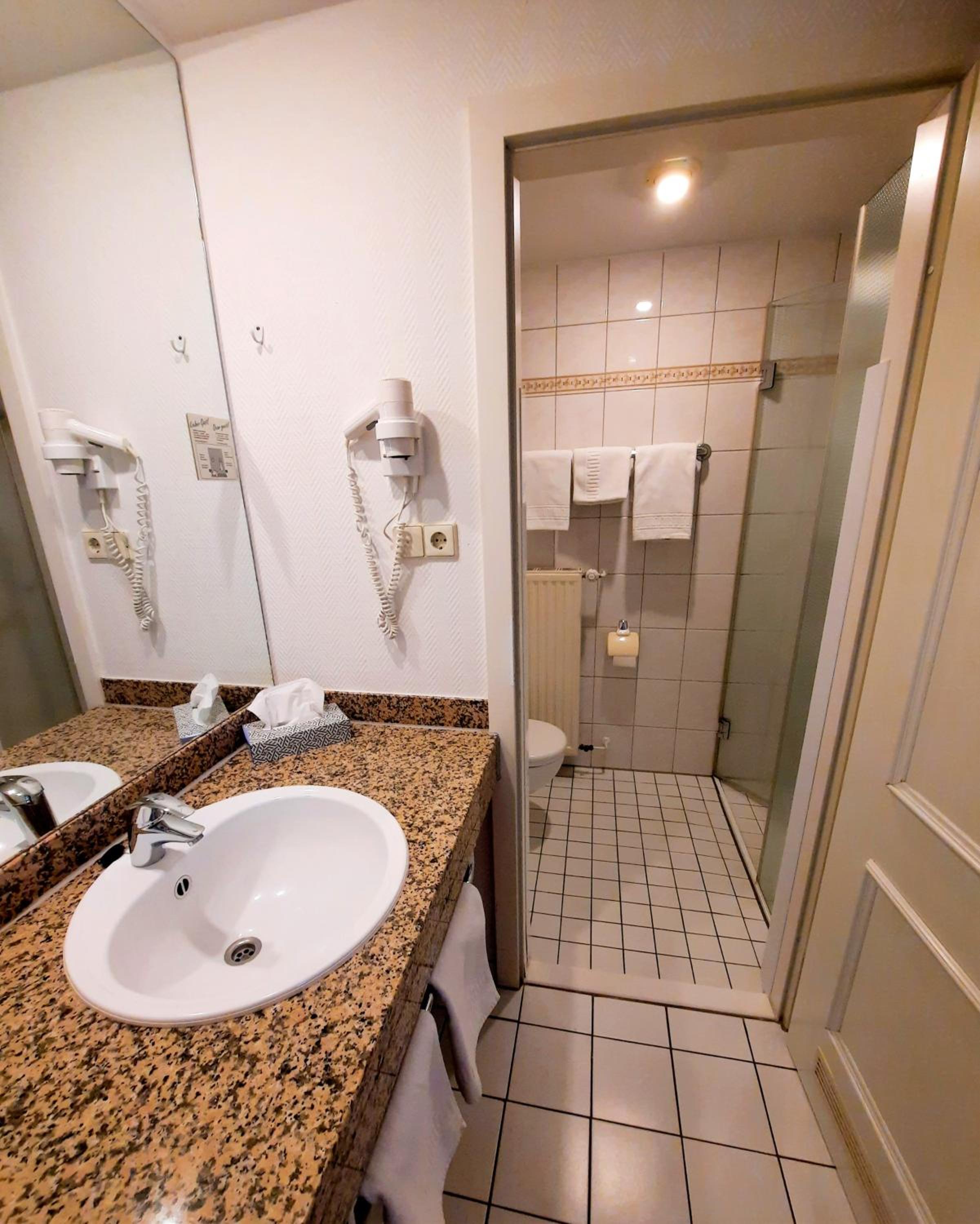 Double Room - Photo 3
