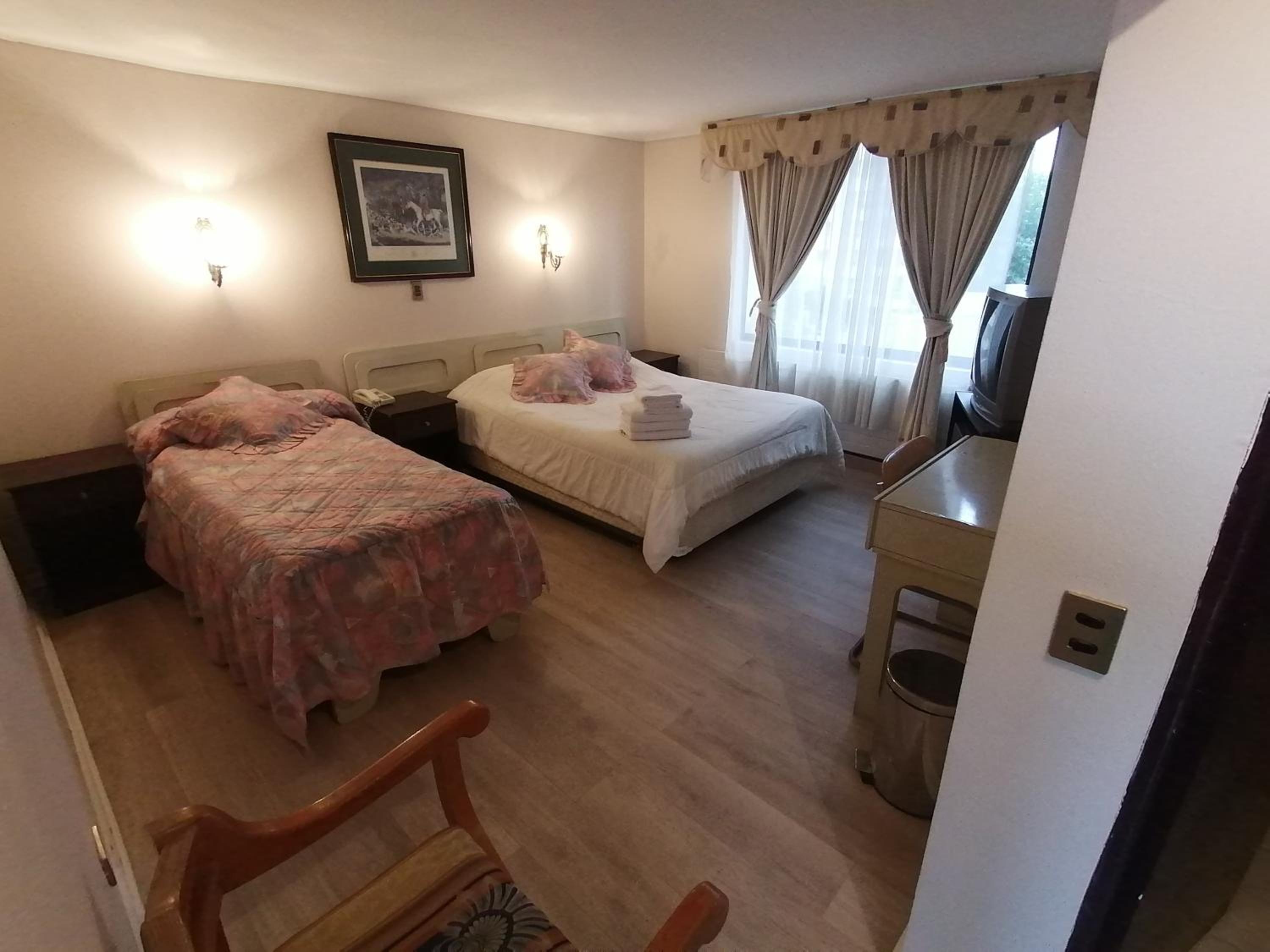 Double Room with Extra Bed photo 2