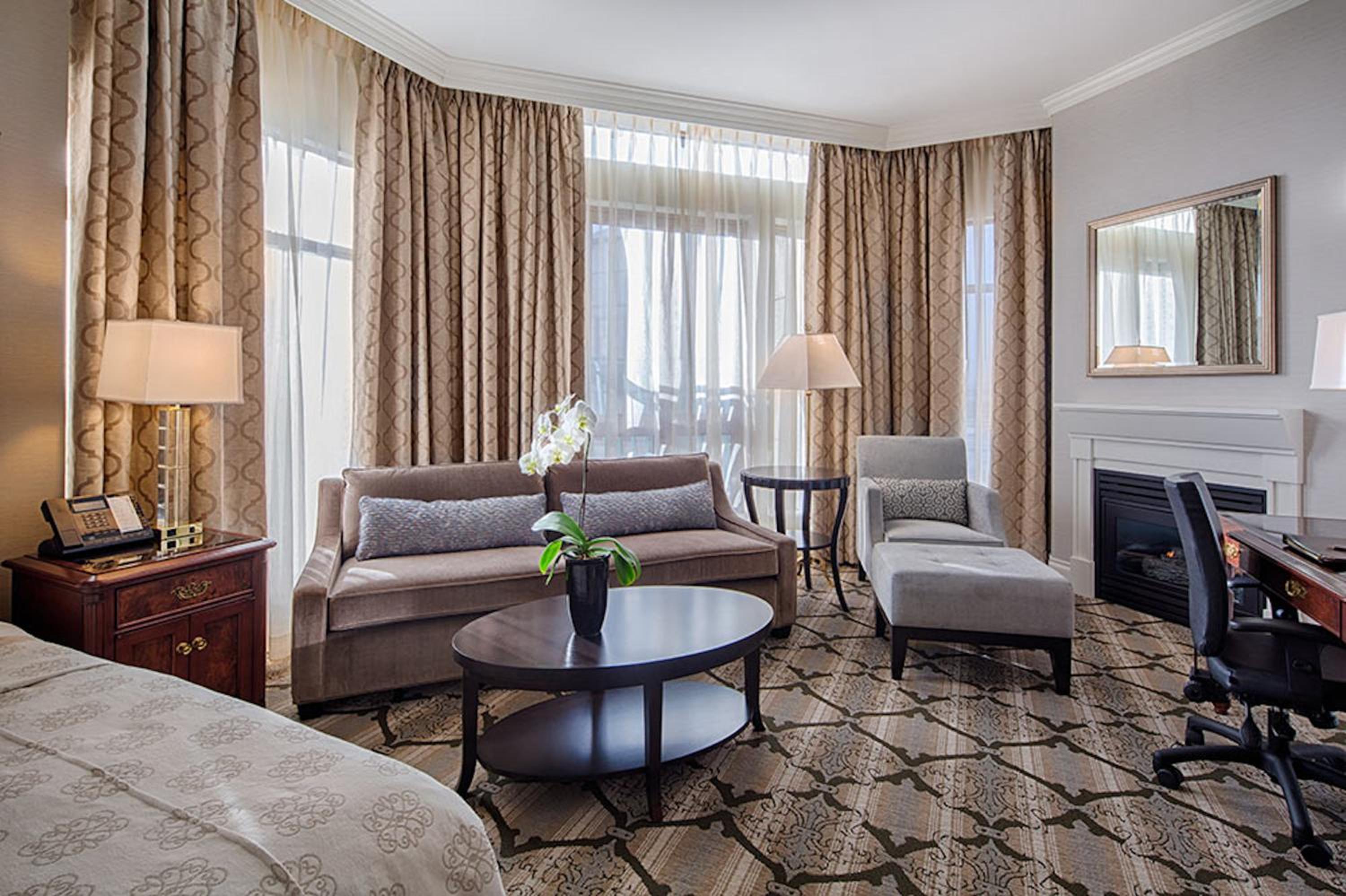 Signature Corner Room photo 3