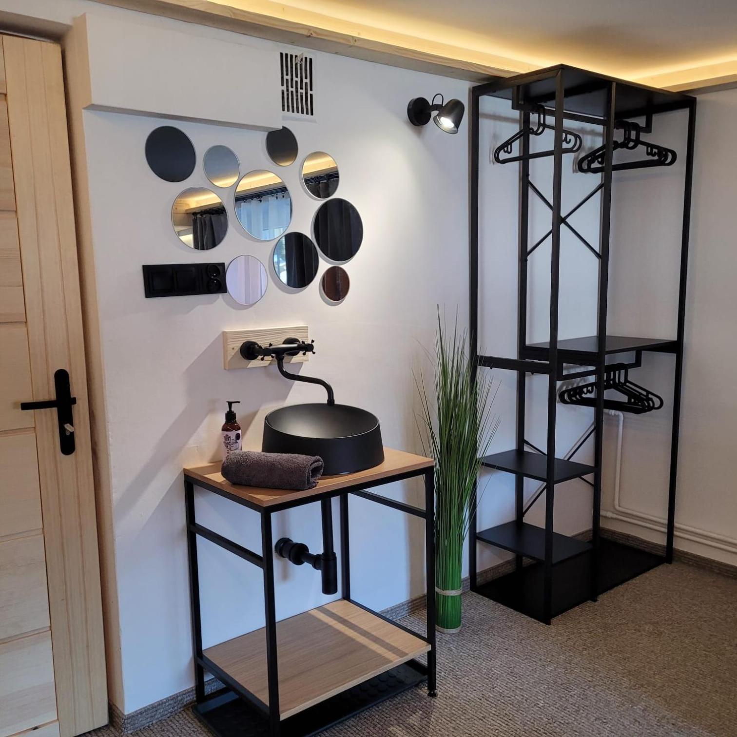 Triple Room with Private External Bathroom - Photo 9