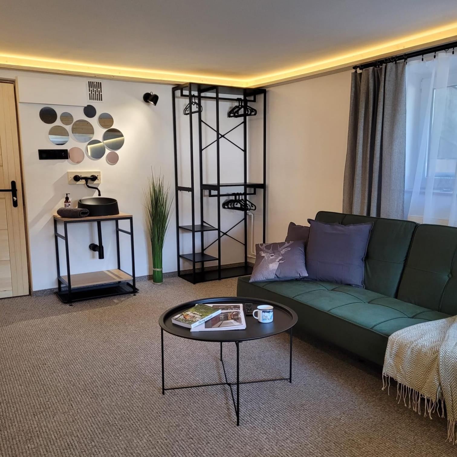 Triple Room with Private External Bathroom - Photo 10