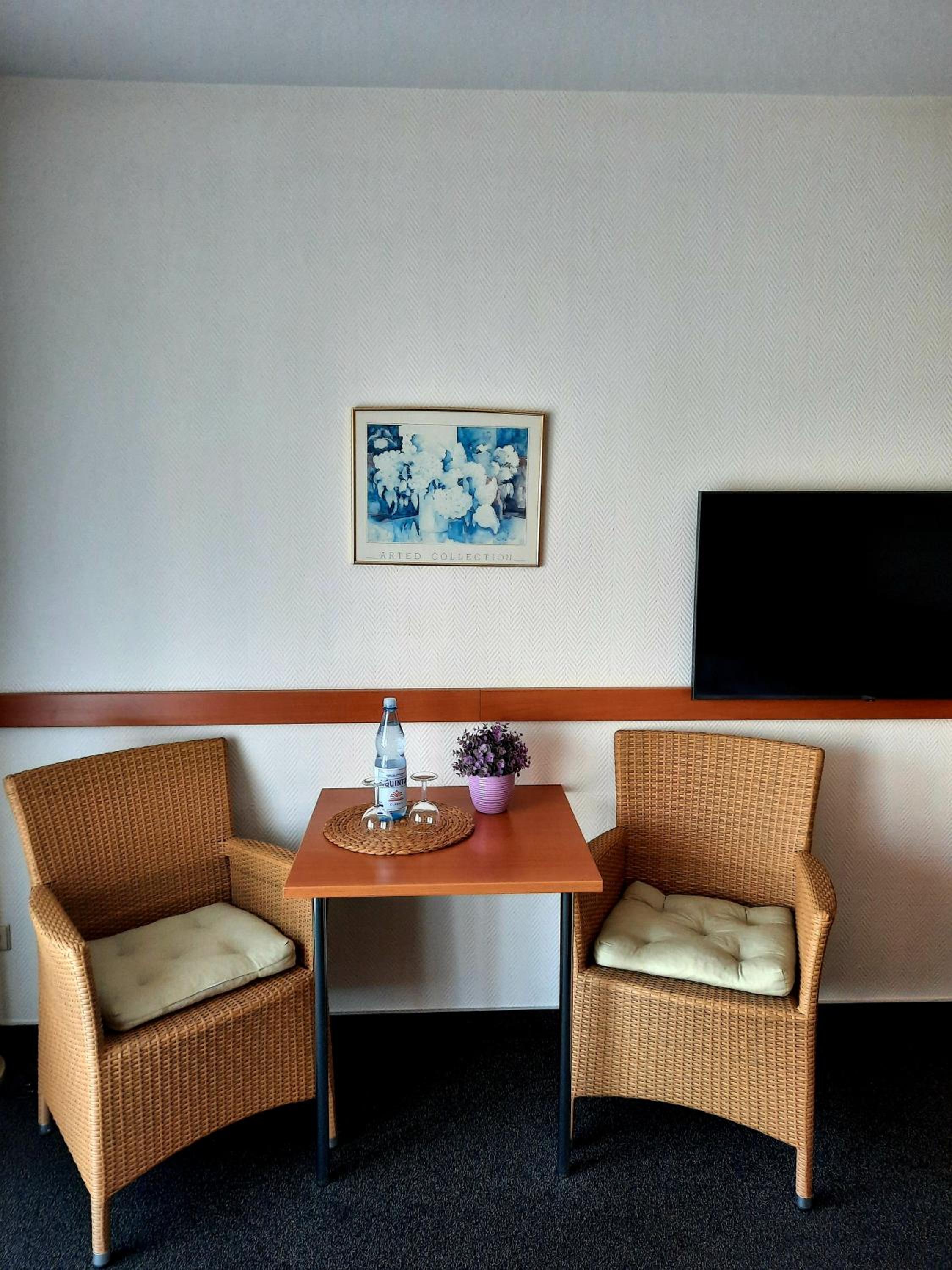 Double Room - Photo 2