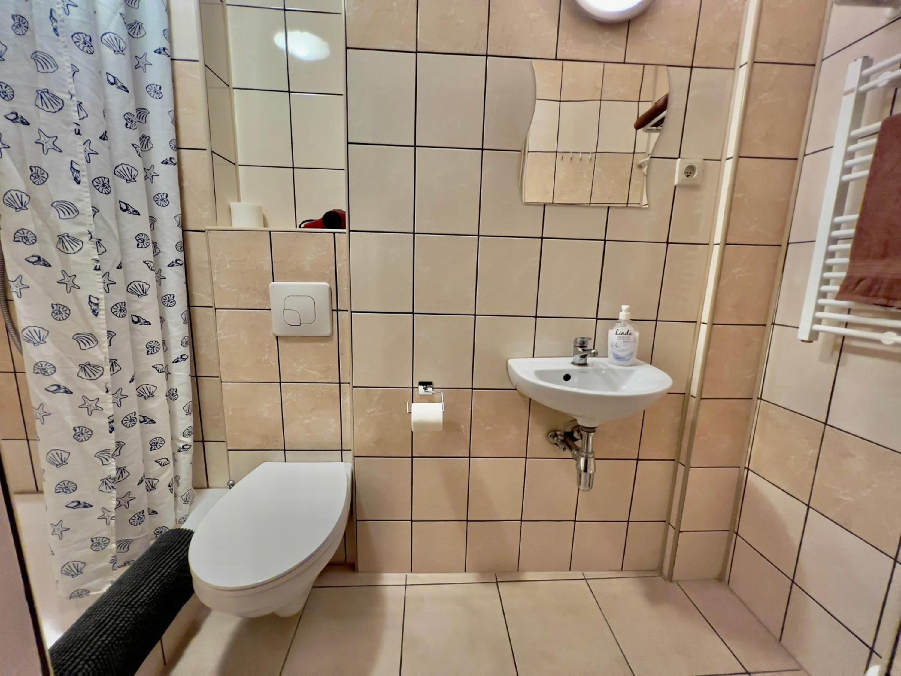 Double or Twin Room - Photo 2