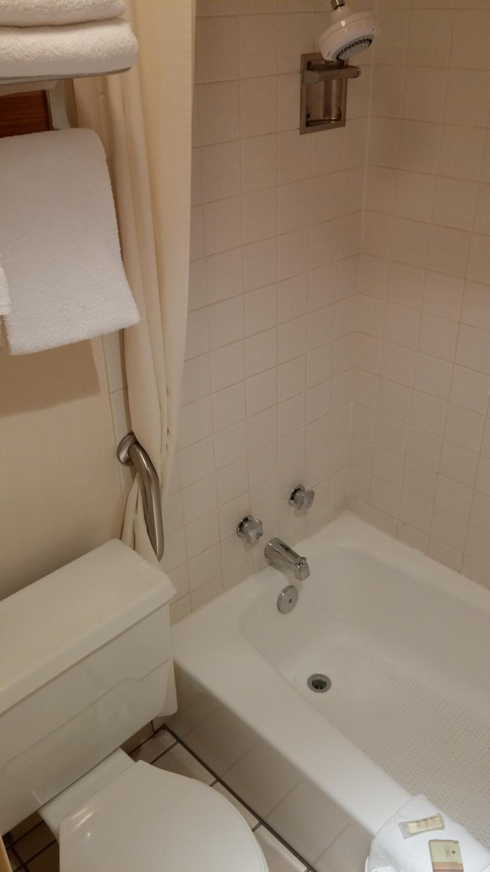 King Room - Non-Smoking - Photo 3
