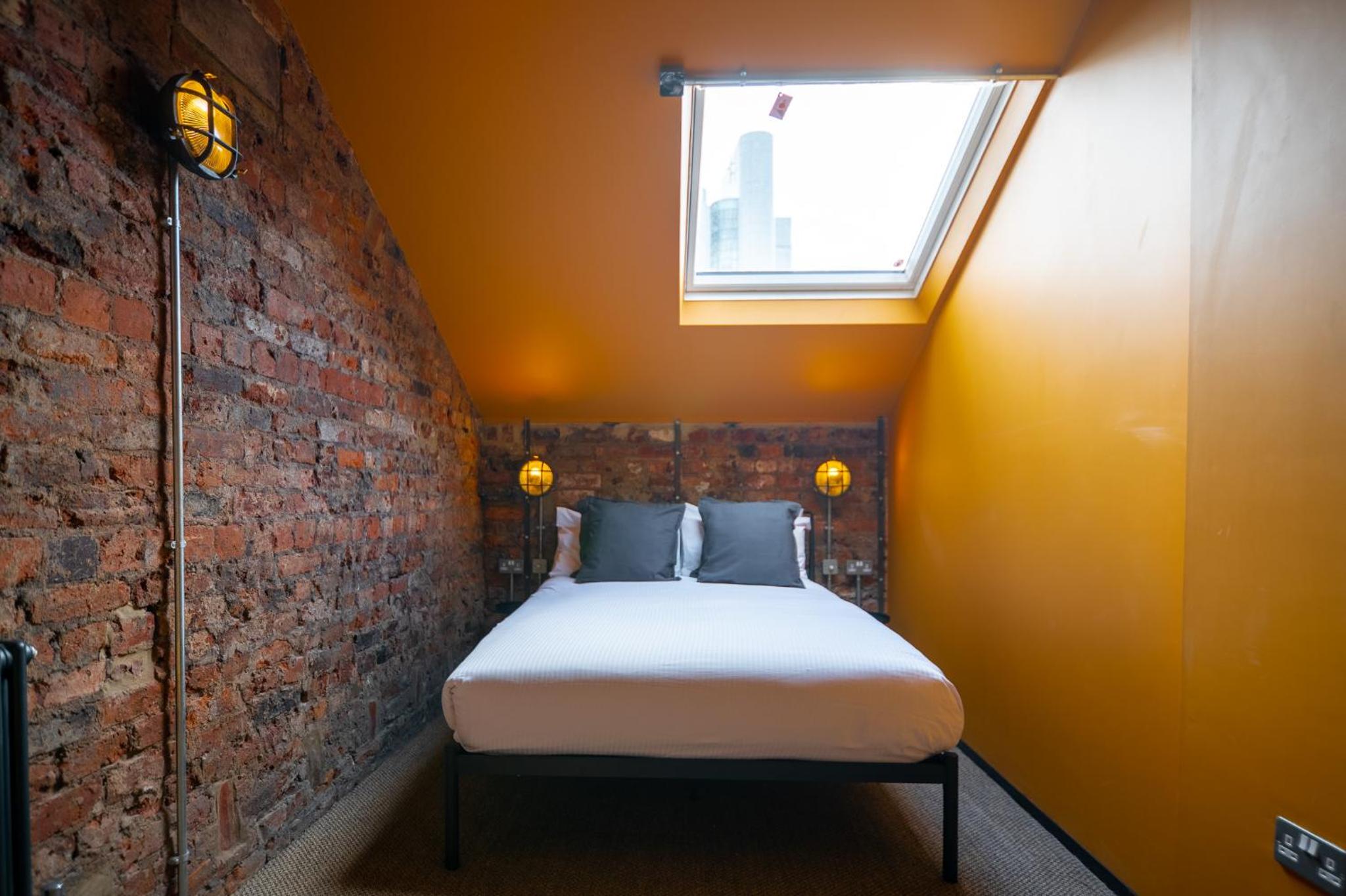 Two-Bedroom Apartment - Photo 9