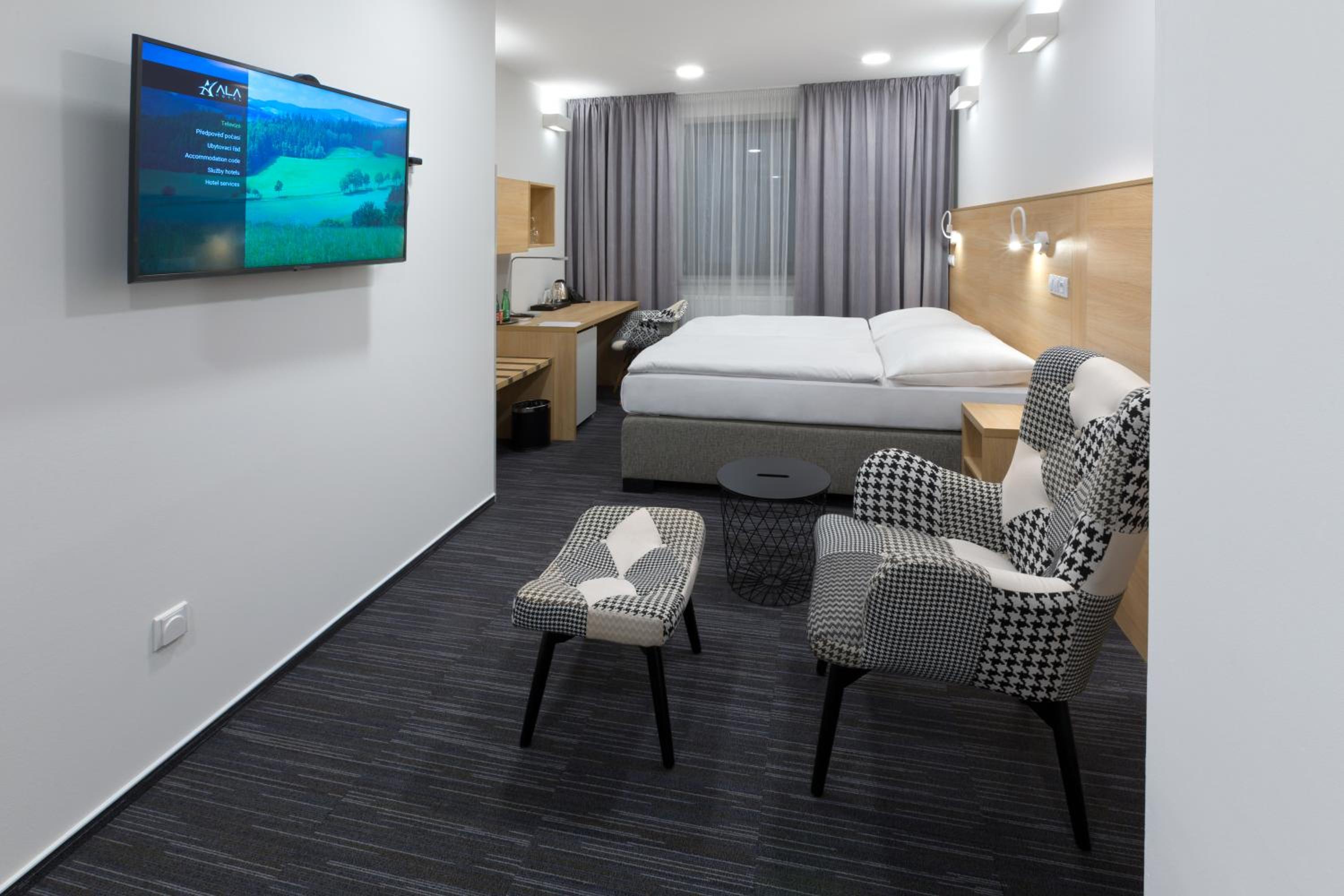 Deluxe Double or Twin Room - Photo 1