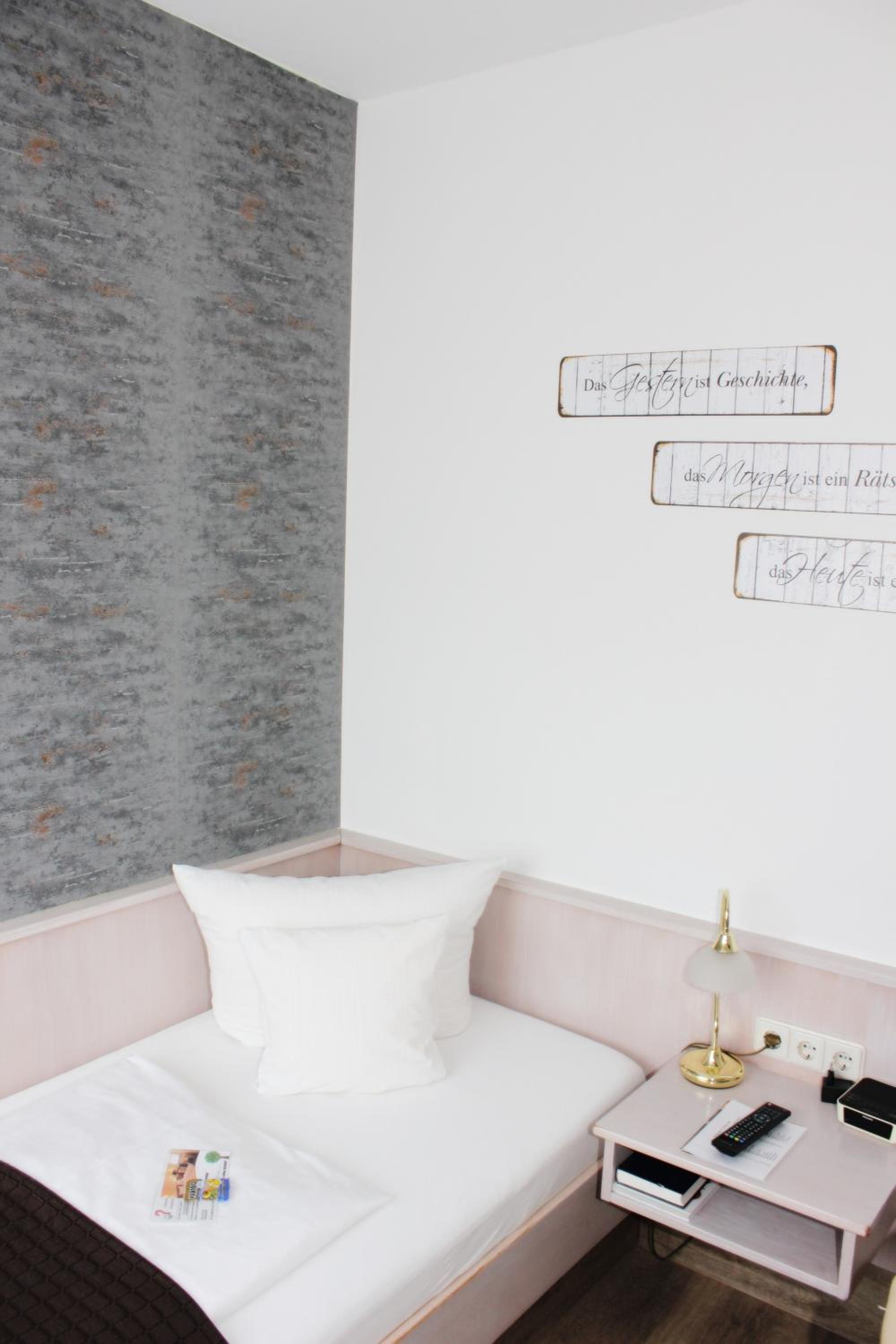 Standard Single Room