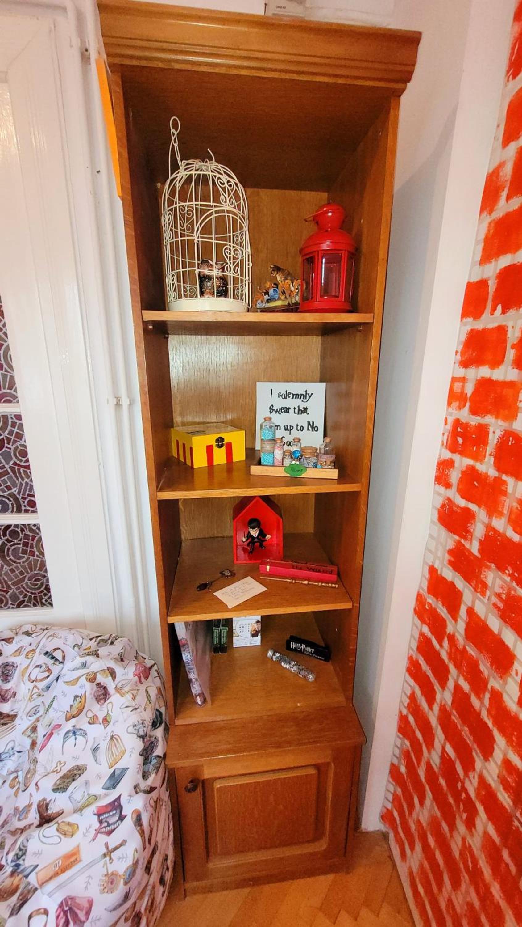 Three-Bedroom House - Photo 27