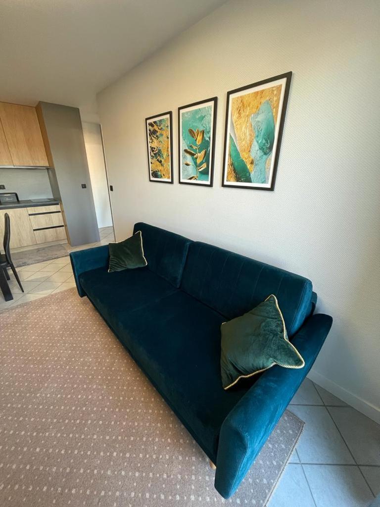 One-Bedroom Apartment - Photo 3