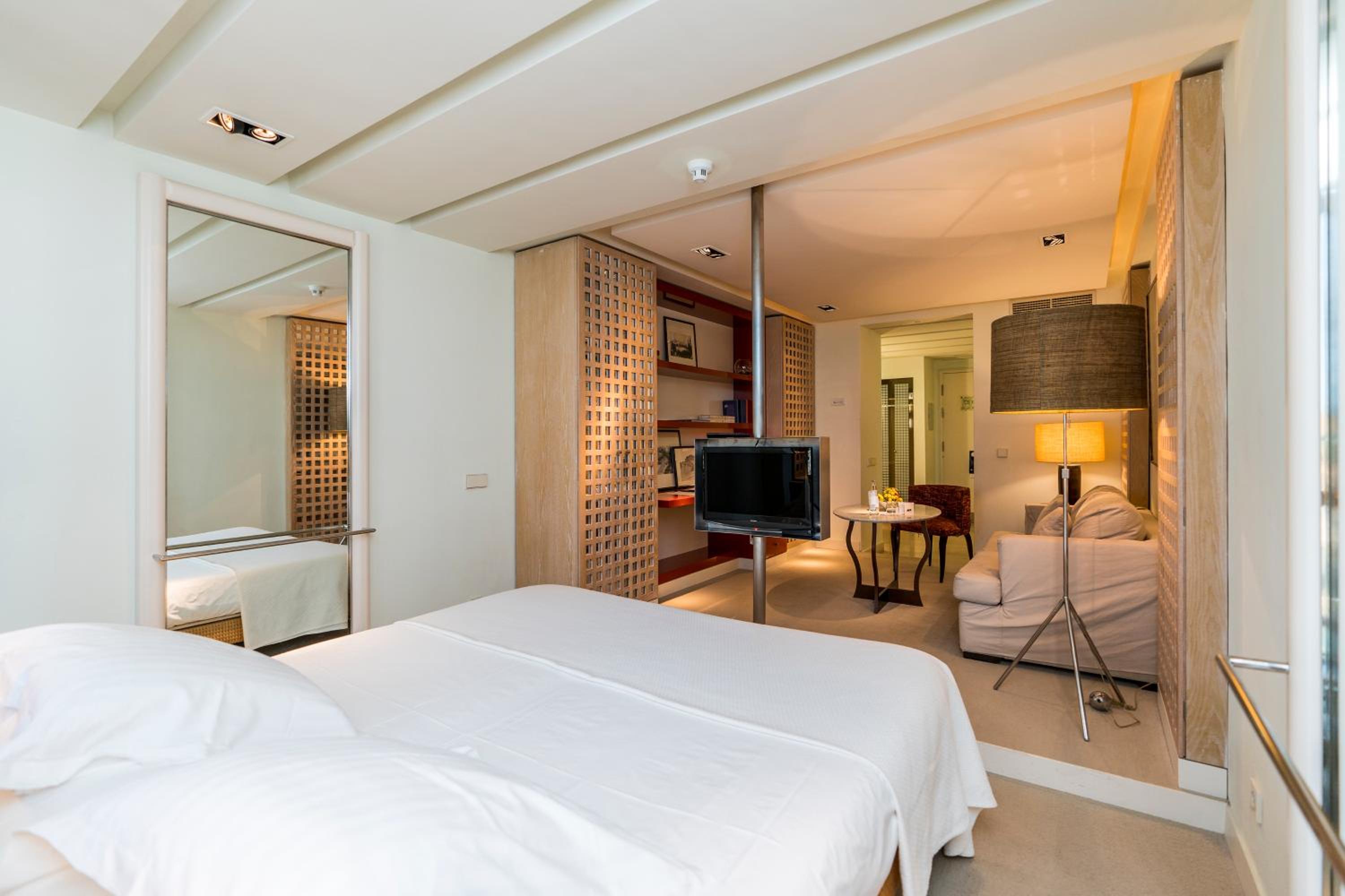 Habitación Doble Grande o Twin at MiM Sotogrande member of Meliá Collection Habitación Doble Grande o Twin at MiM Sotogrande member of Meliá Collection