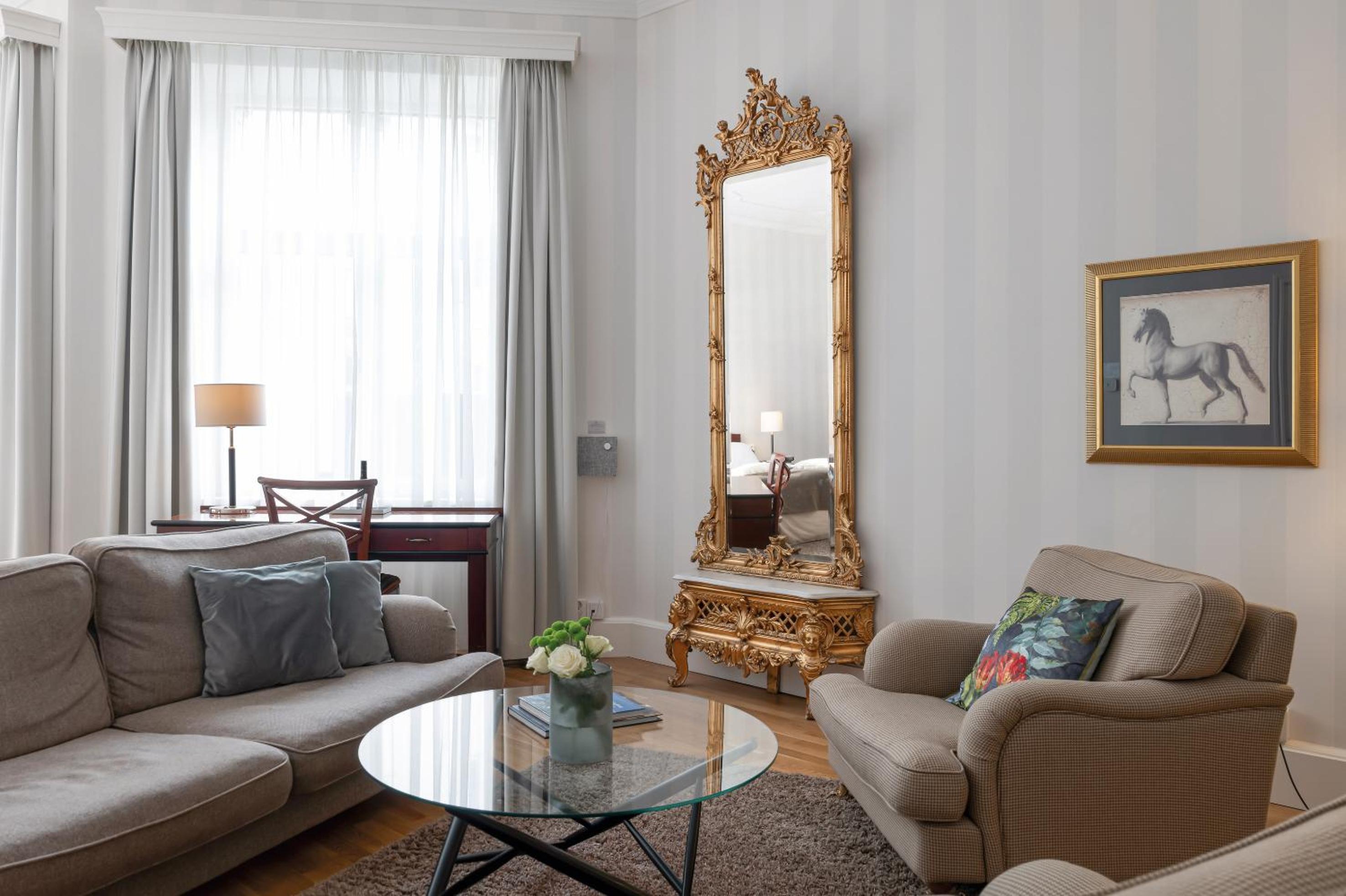 Junior Suite - Photo 1