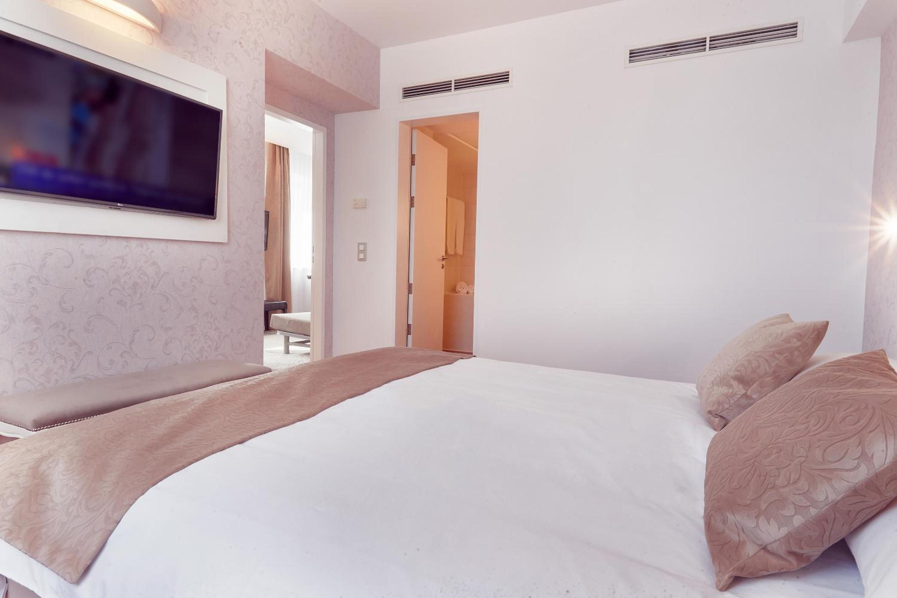 Family Suite - Photo 3