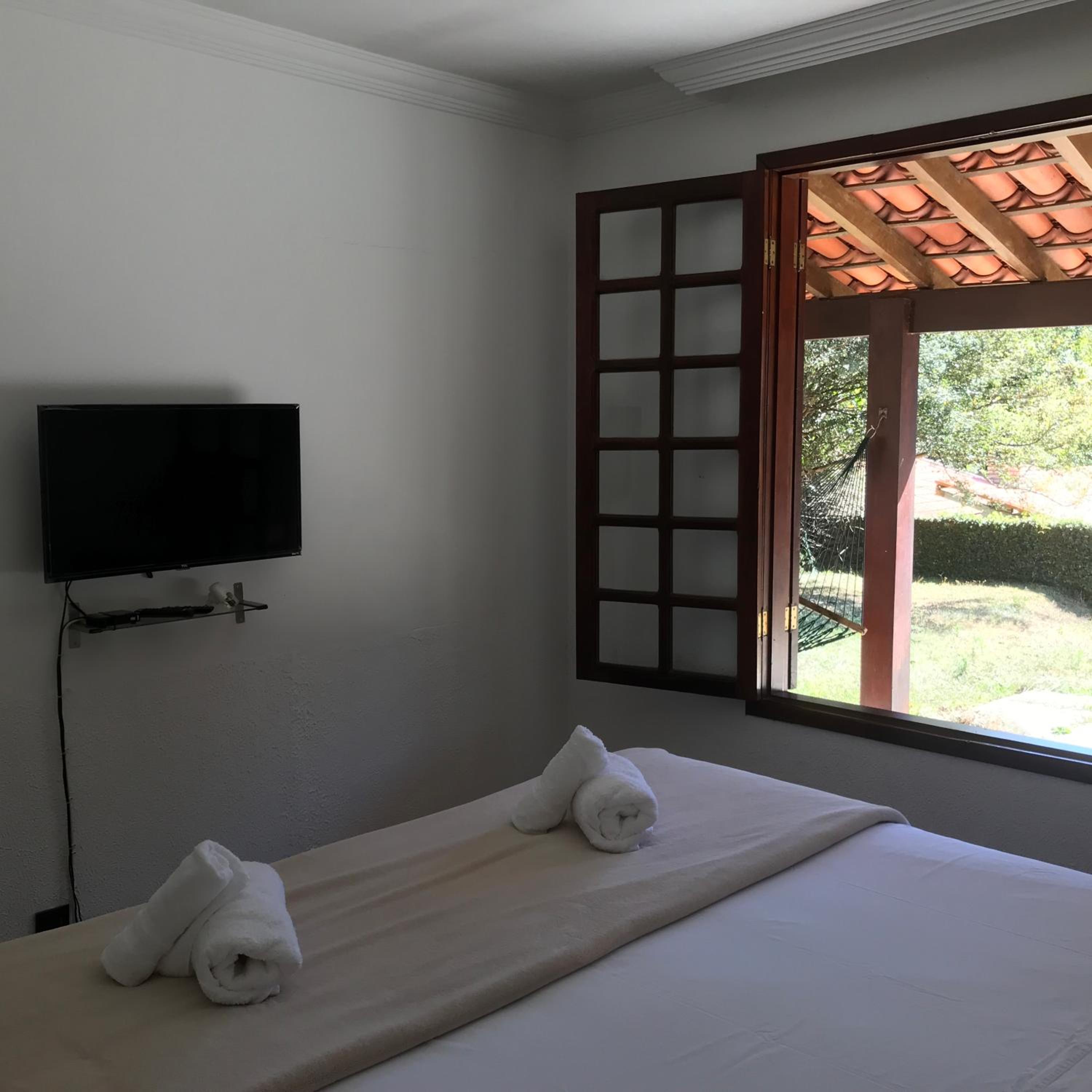 Deluxe King Suite - Photo 13
