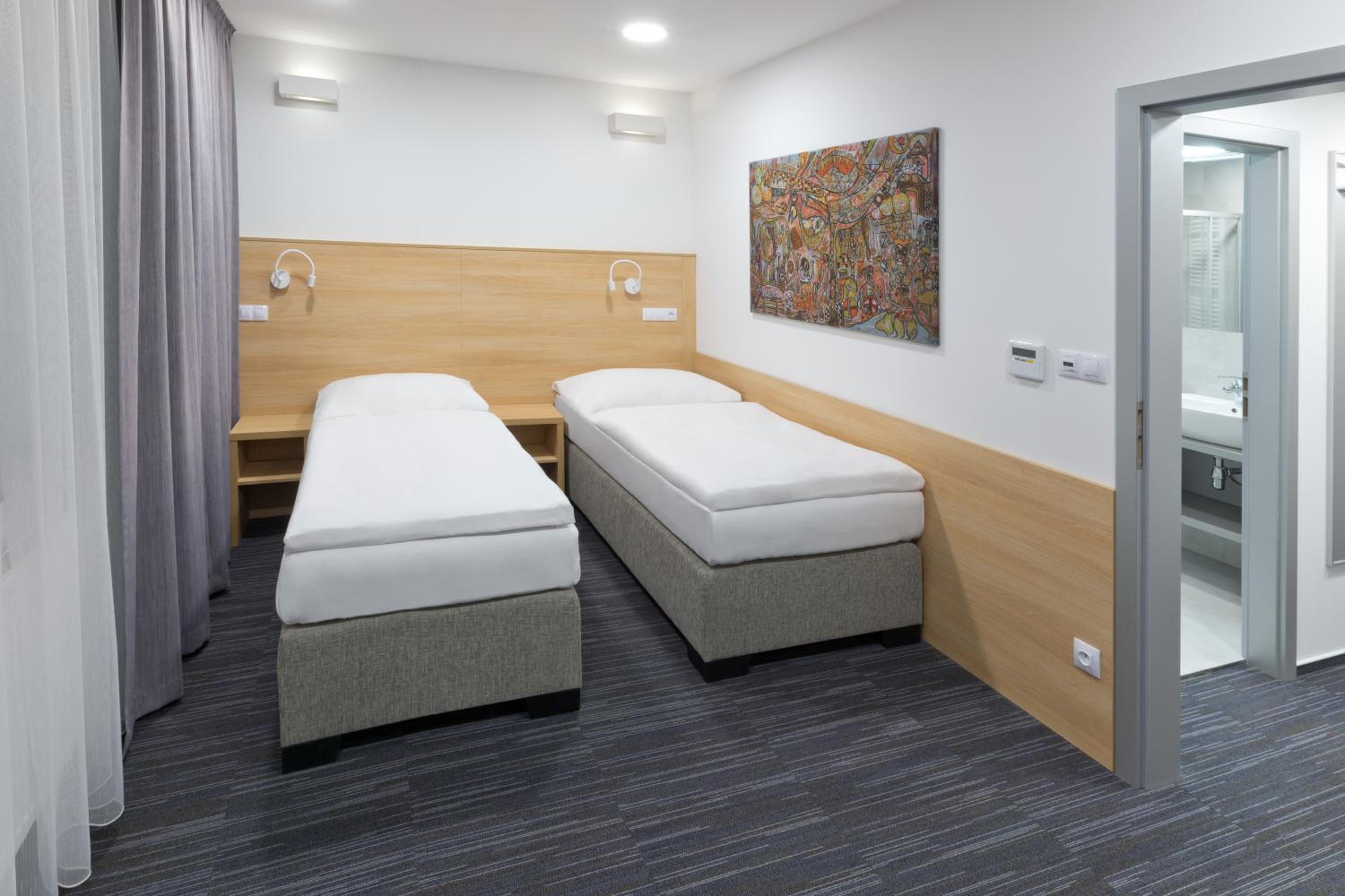 Standard Double or Twin Room - Photo 1
