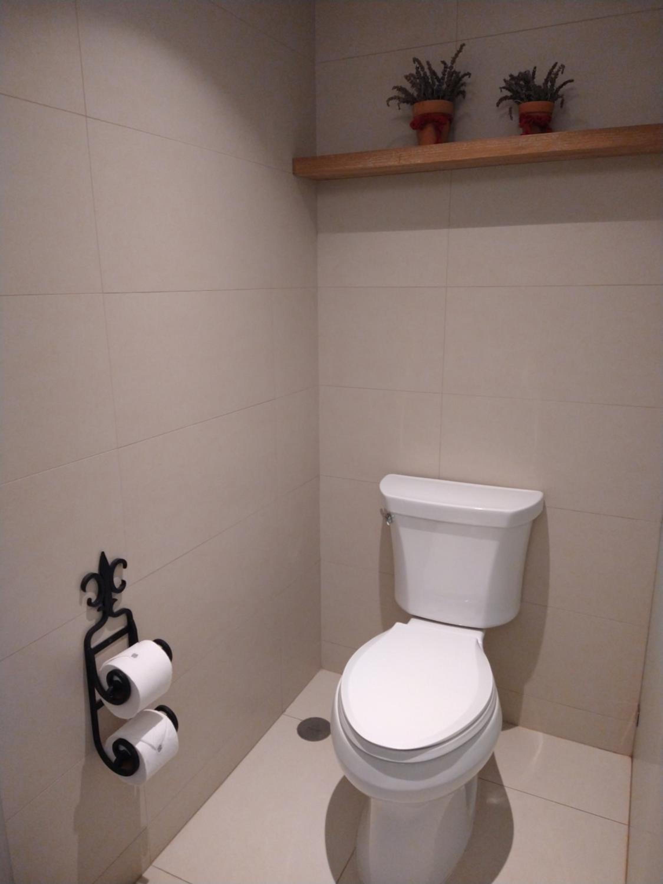 Standard Twin Room - Photo 3