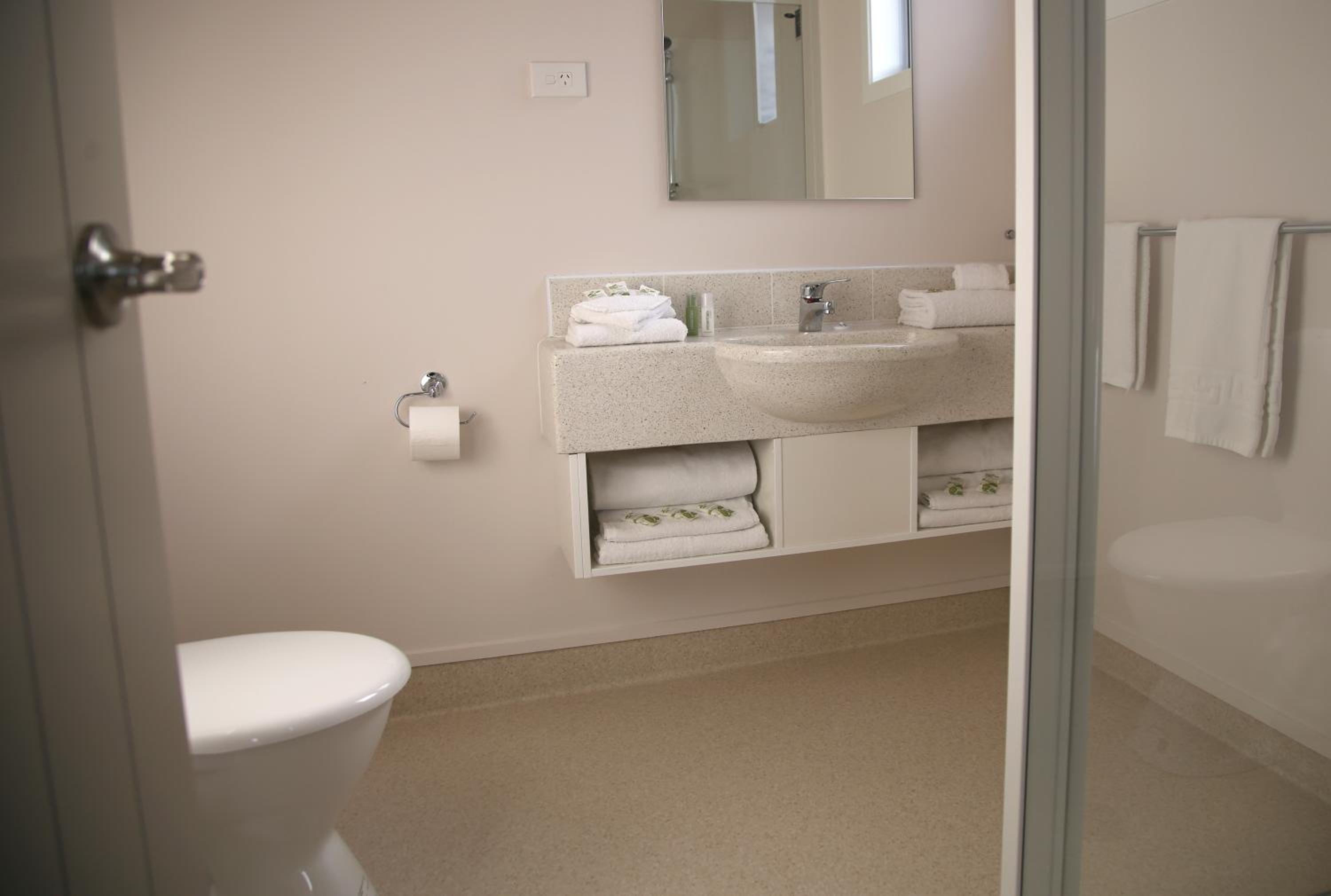 Queen Room photo 3