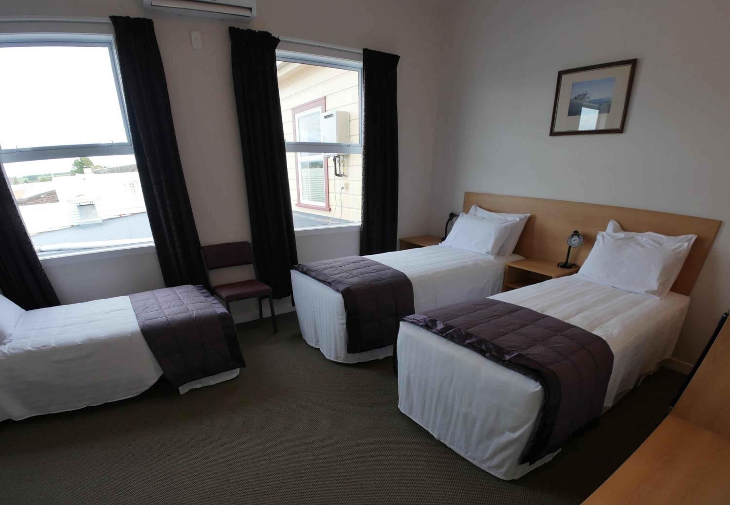 Deluxe Triple Room photo 3