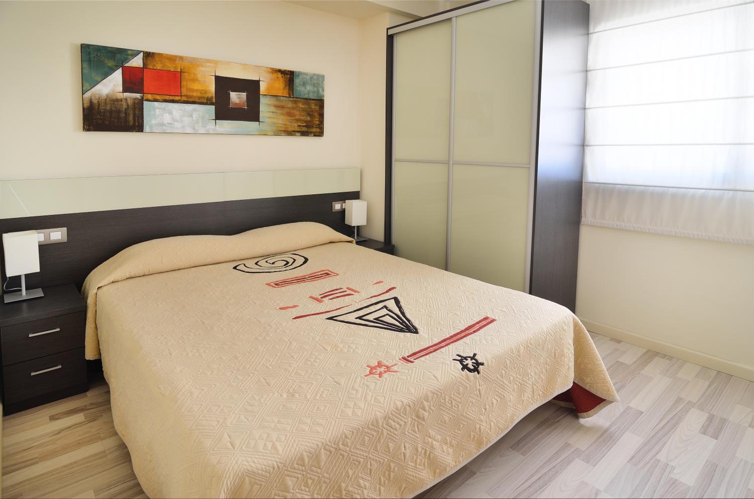 Apartamento de Dos Habitaciones con Balcón y Vista al Jardín (4-6 adultos)