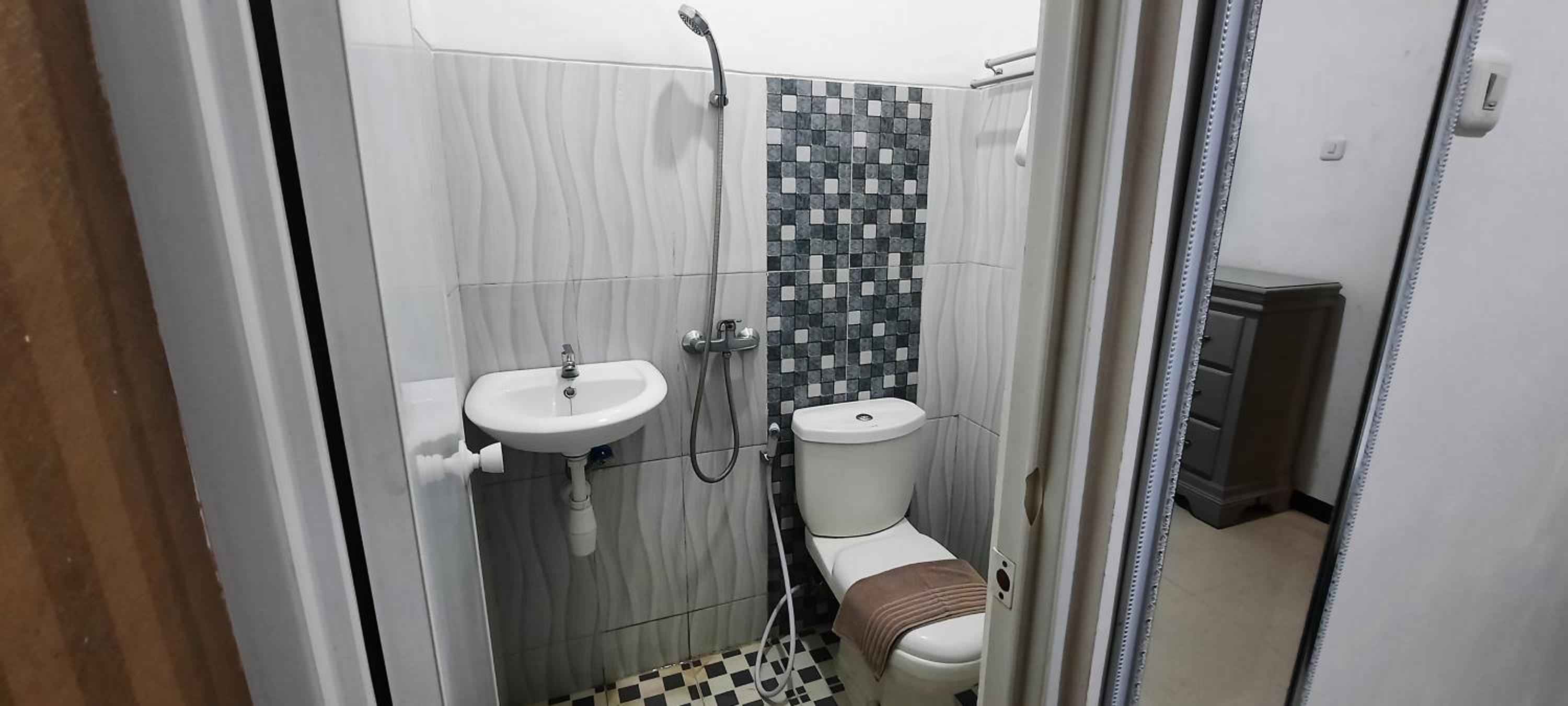 Standard Double Room - Photo 3