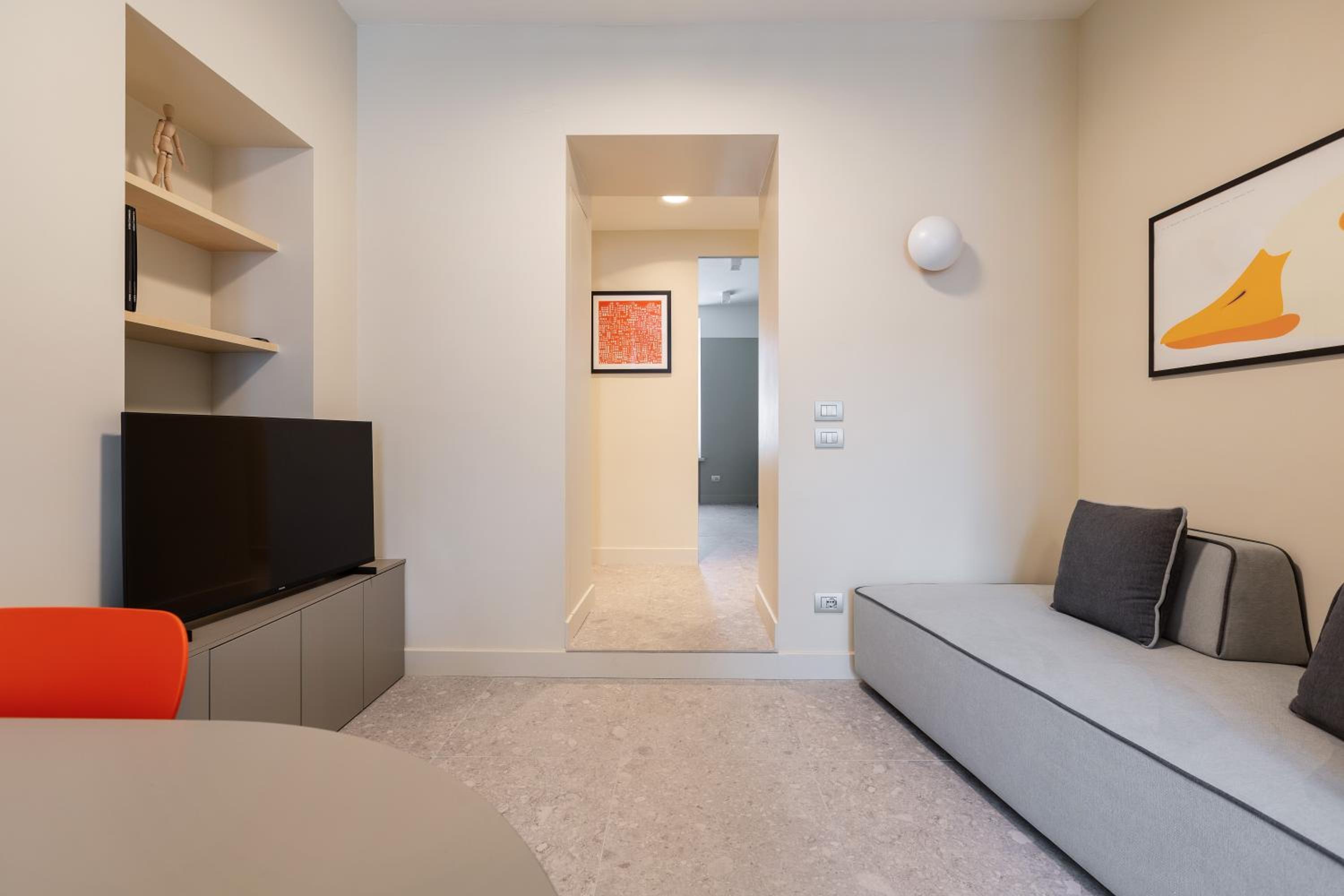 Two-Bedroom Apartment - Largo La Foppa 5