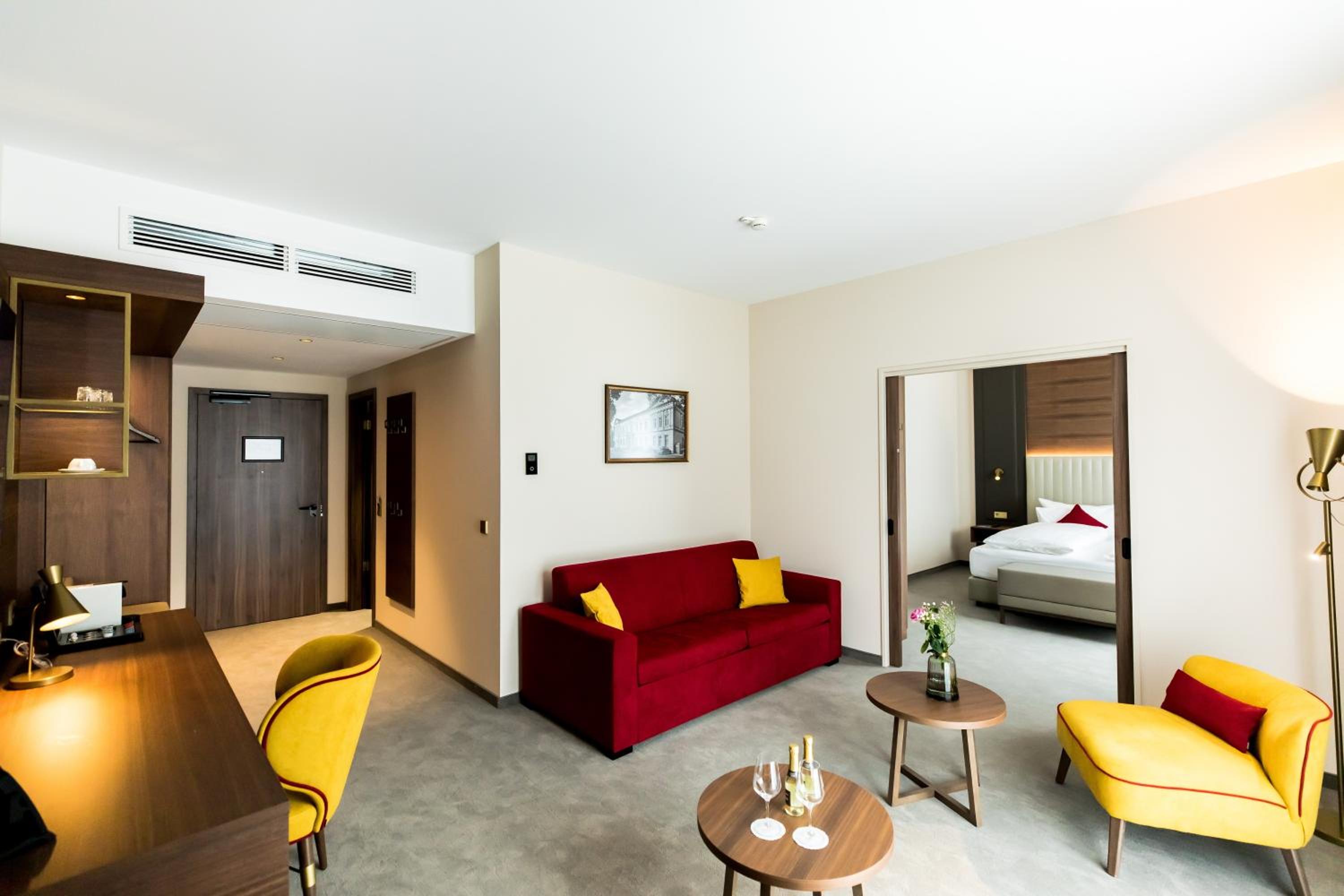 Suite with Balcony - Photo 1