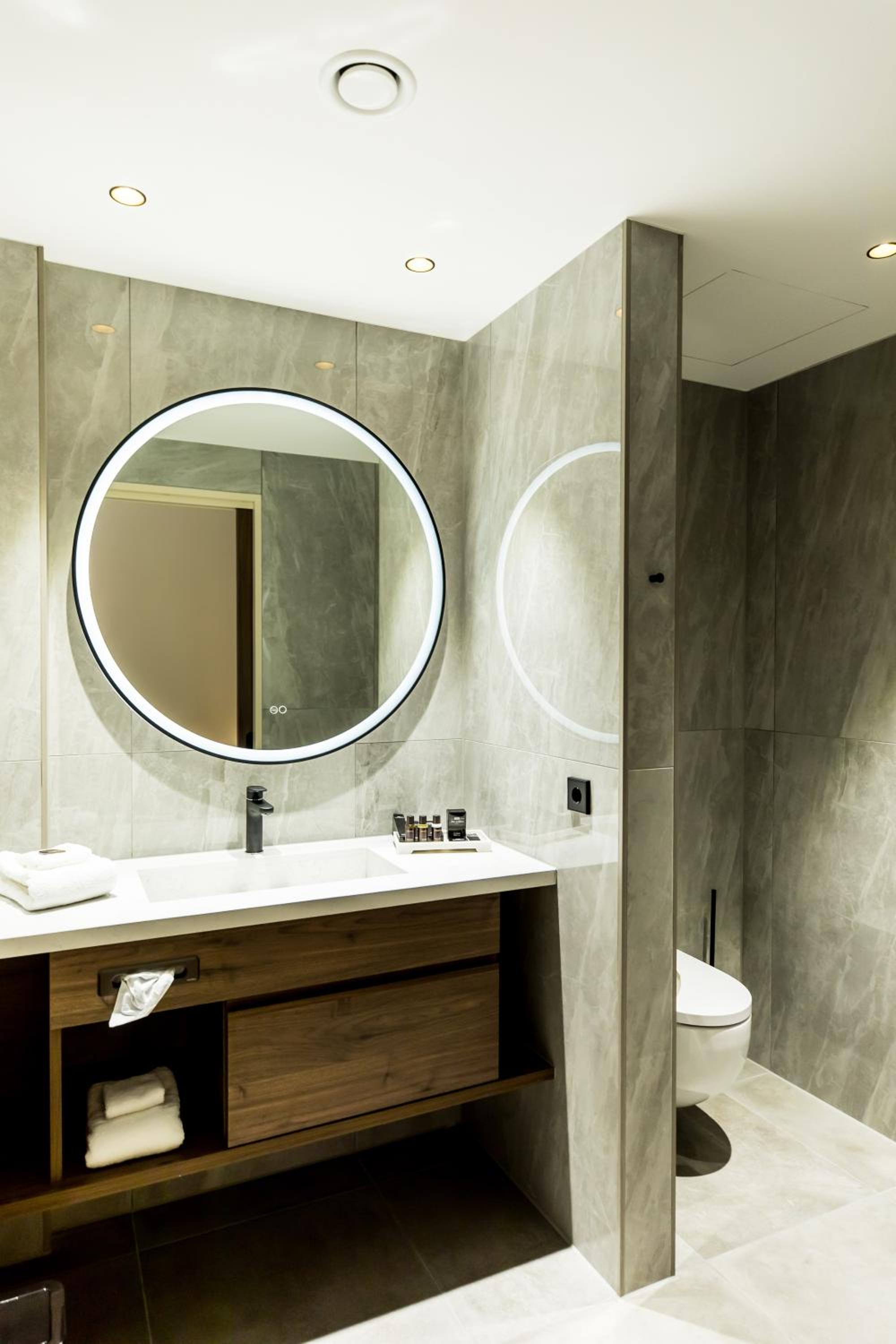 Superior Double Room - Photo 8