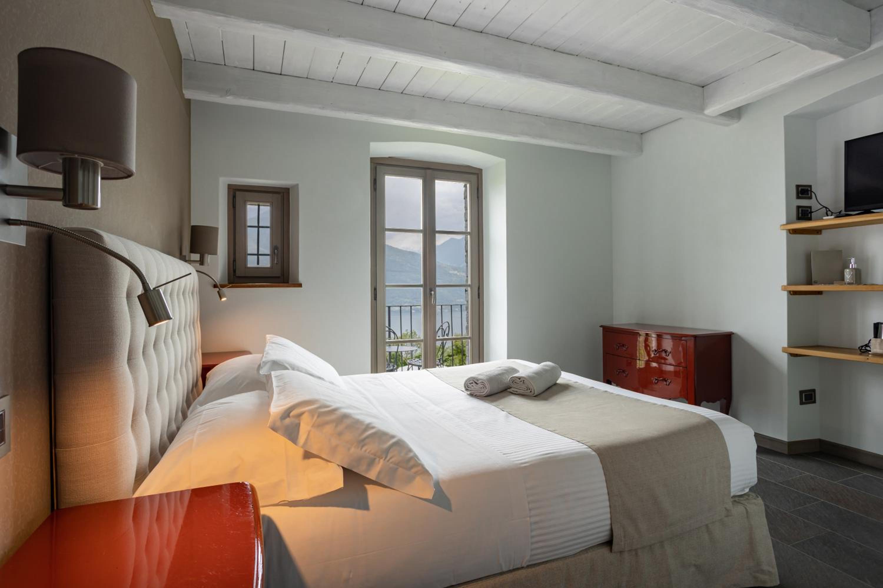 Double Room with Pool View