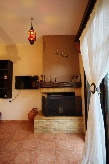 One-Bedroom House - Photo 30