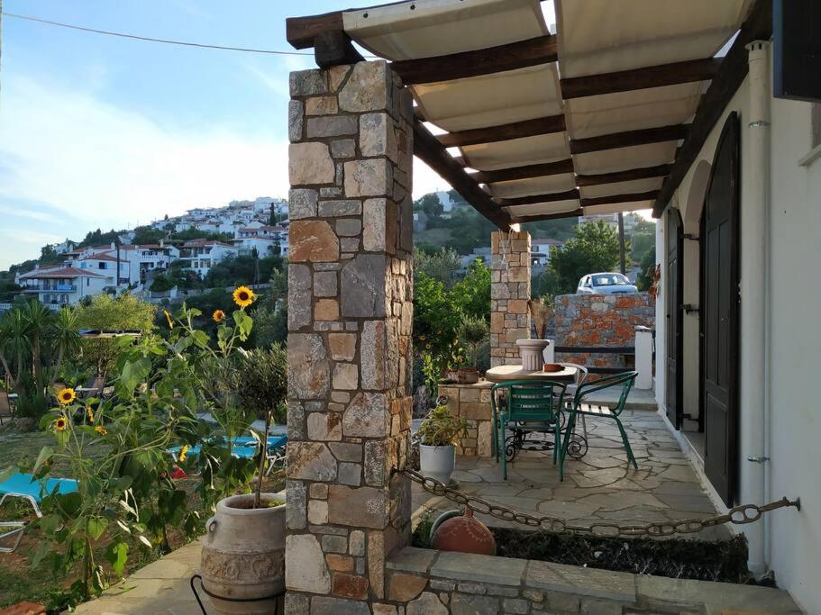 One-Bedroom House - Photo 31