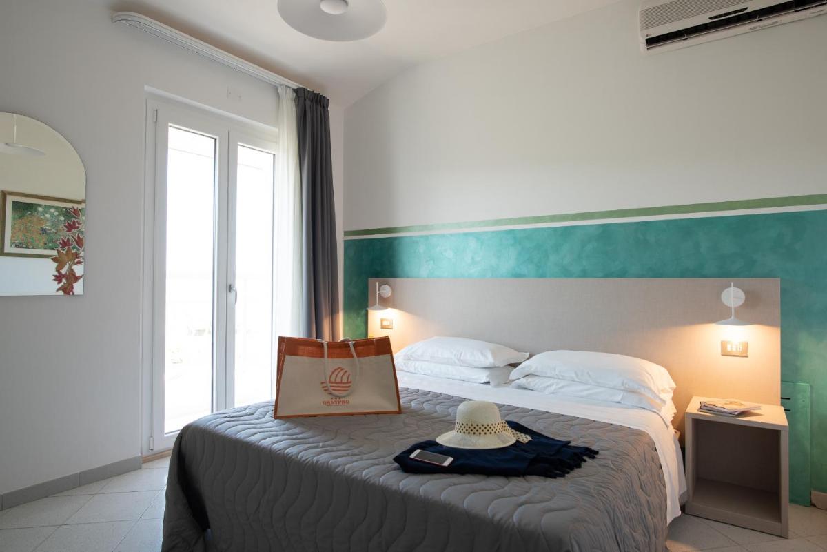 Double or Twin Room with Bathroom