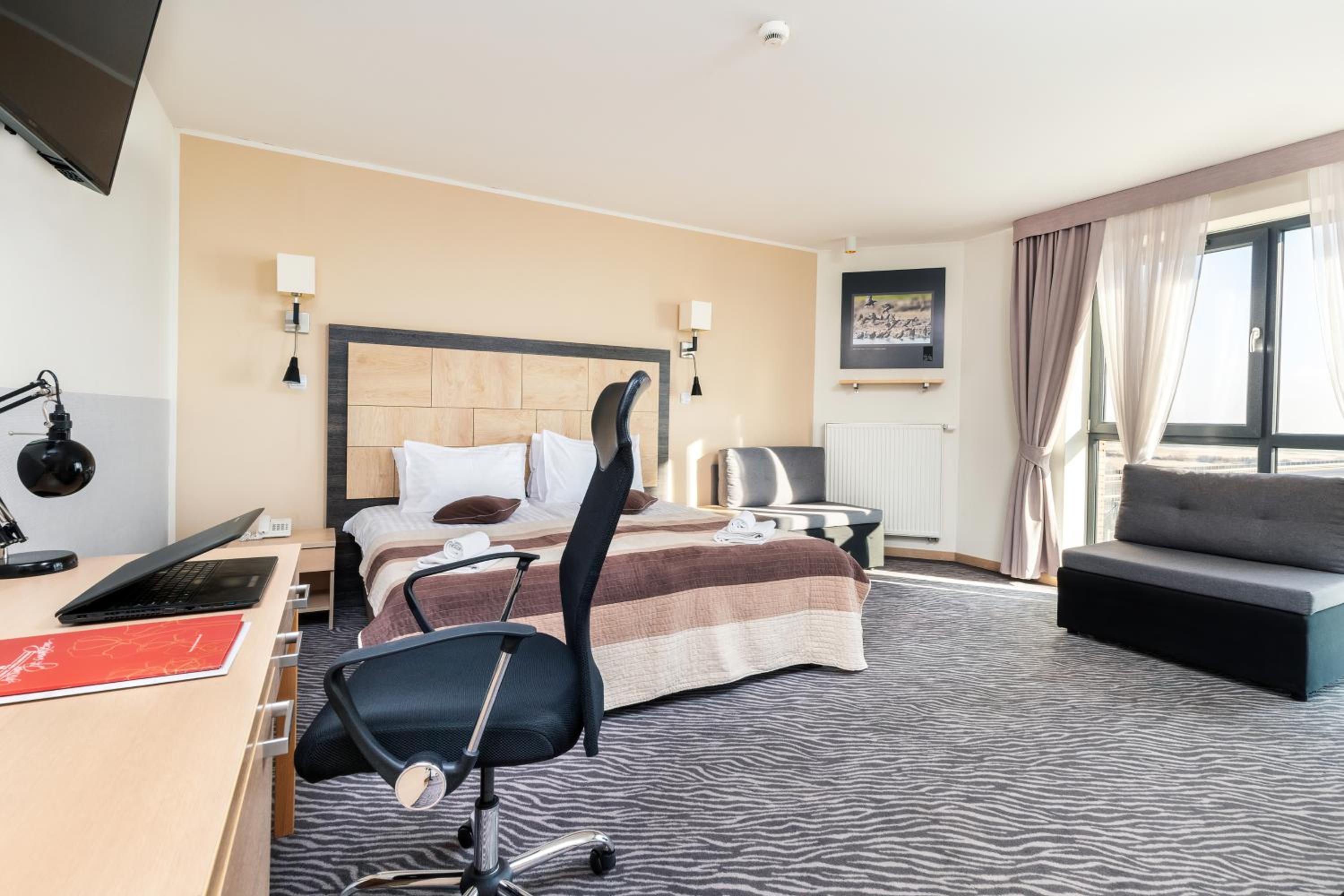 Business Double Room - Photo 2