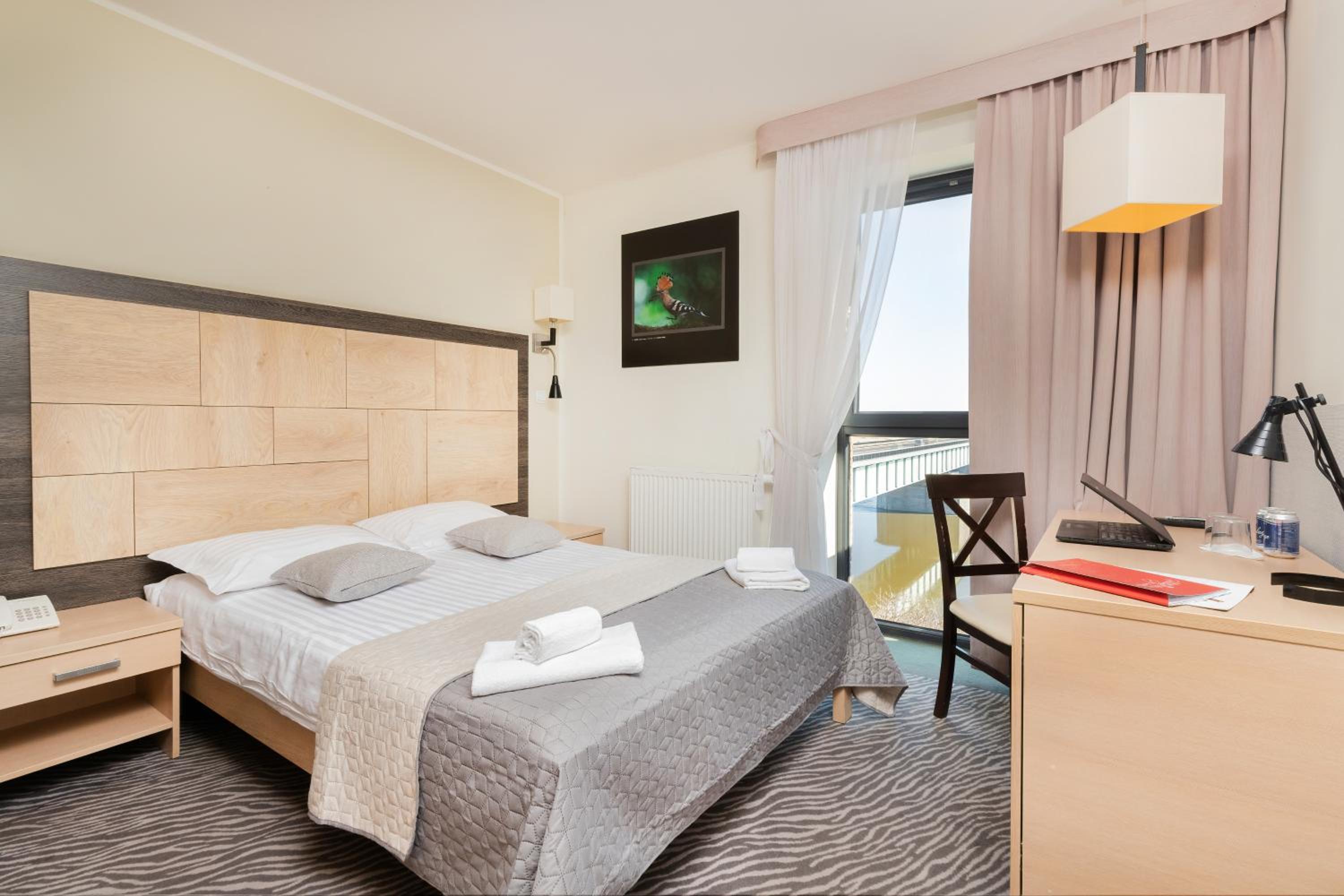 Standard Double or Twin Room - Photo 2