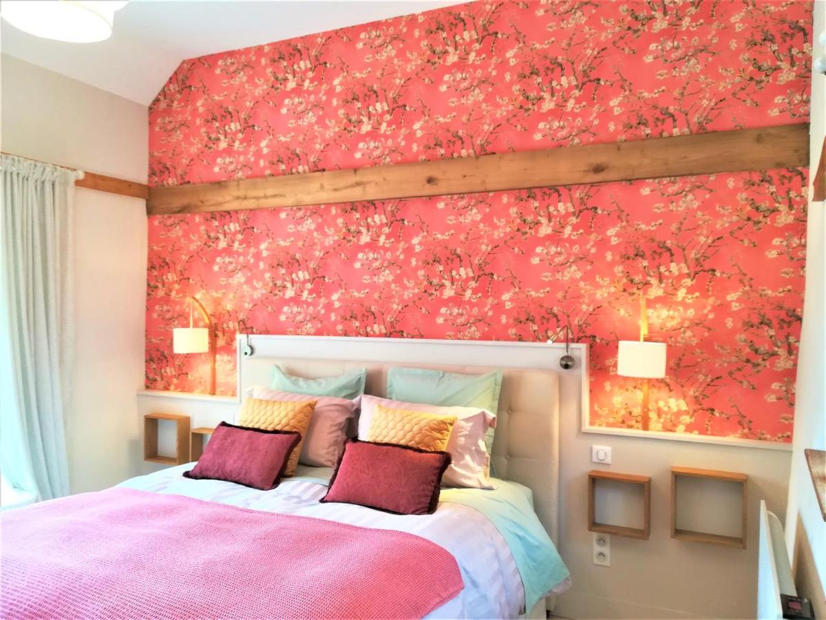Deluxe King Room photo 1