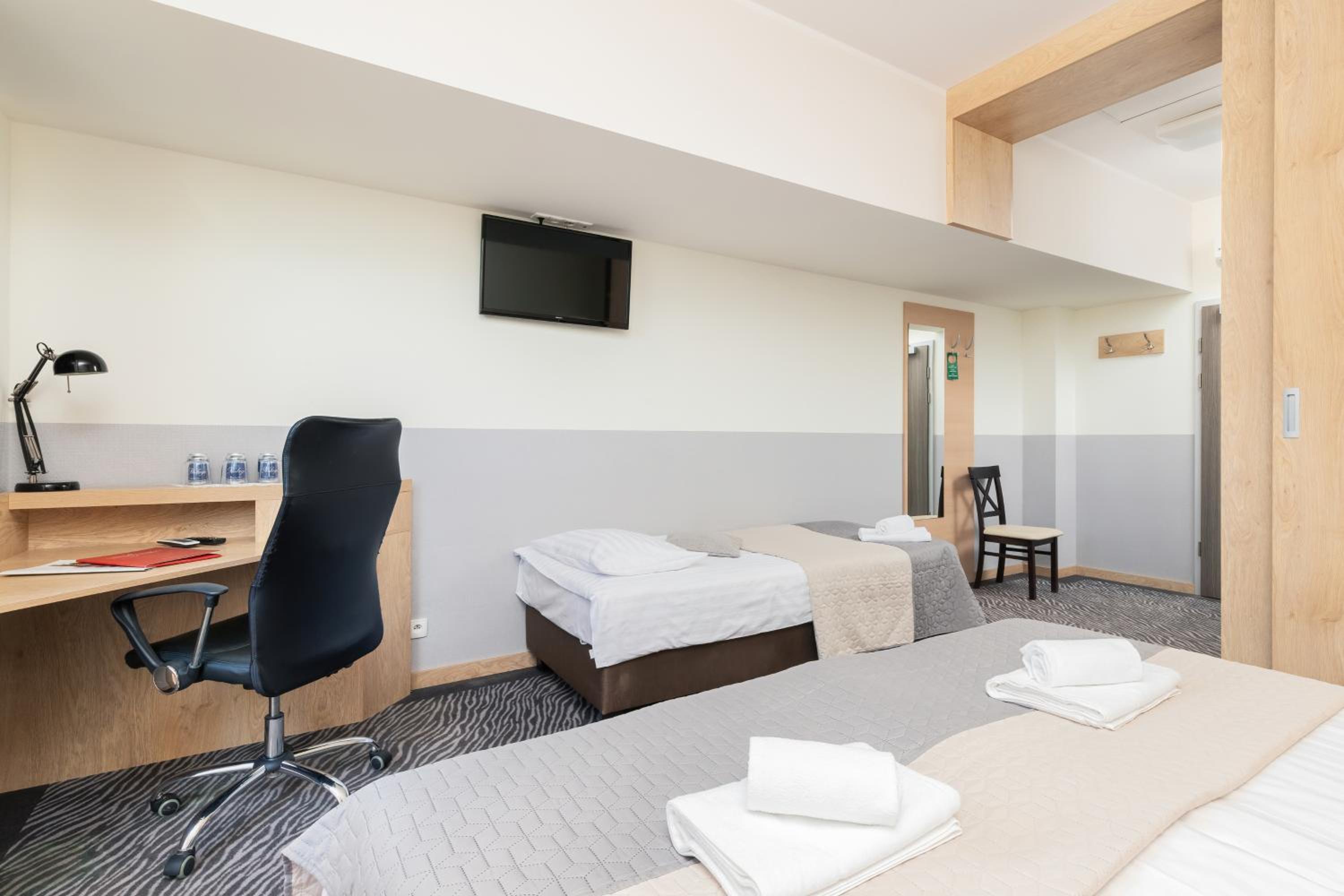 Standard Triple Room - Photo 4