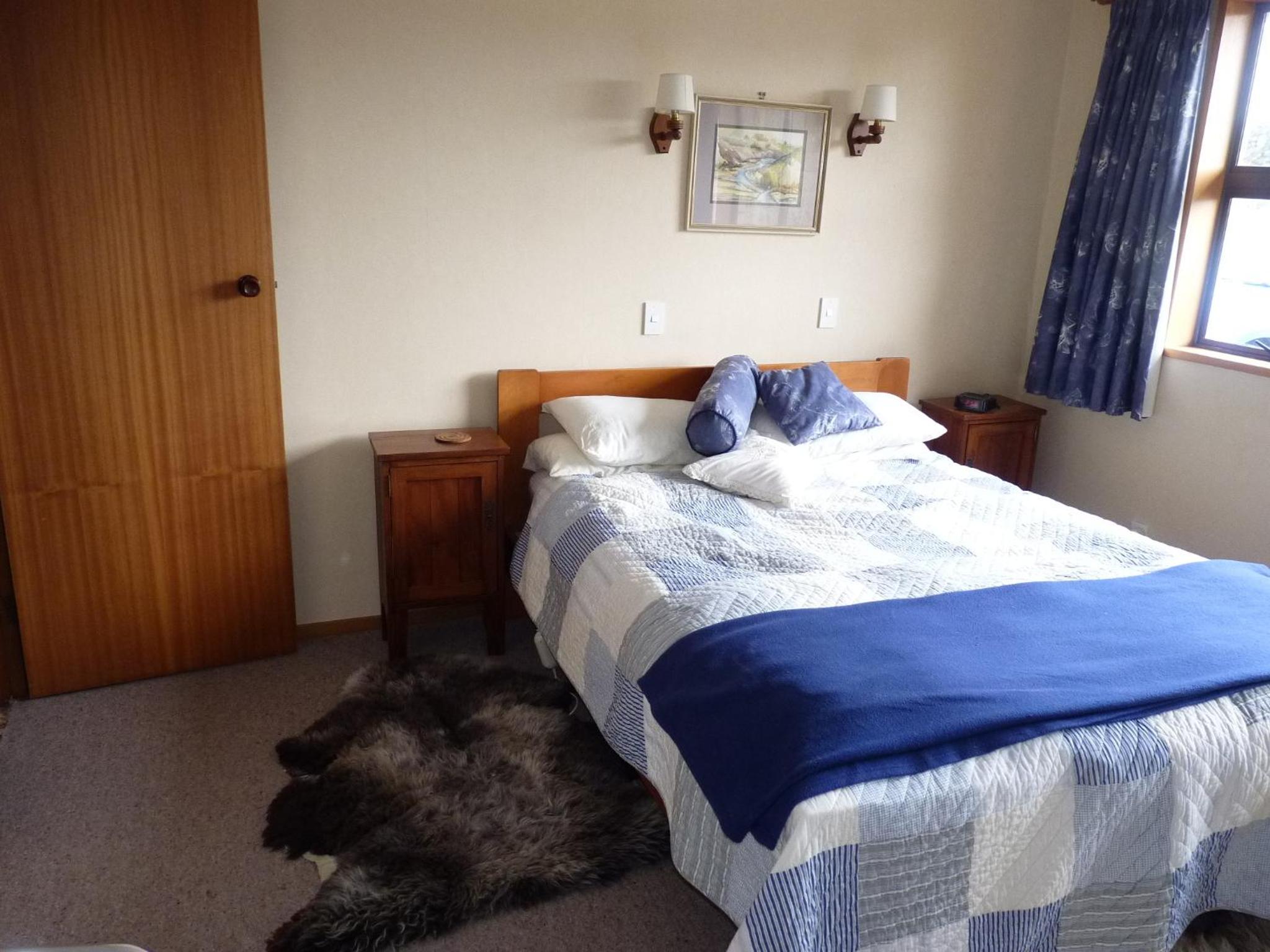 Deluxe Queen Suite photo 1