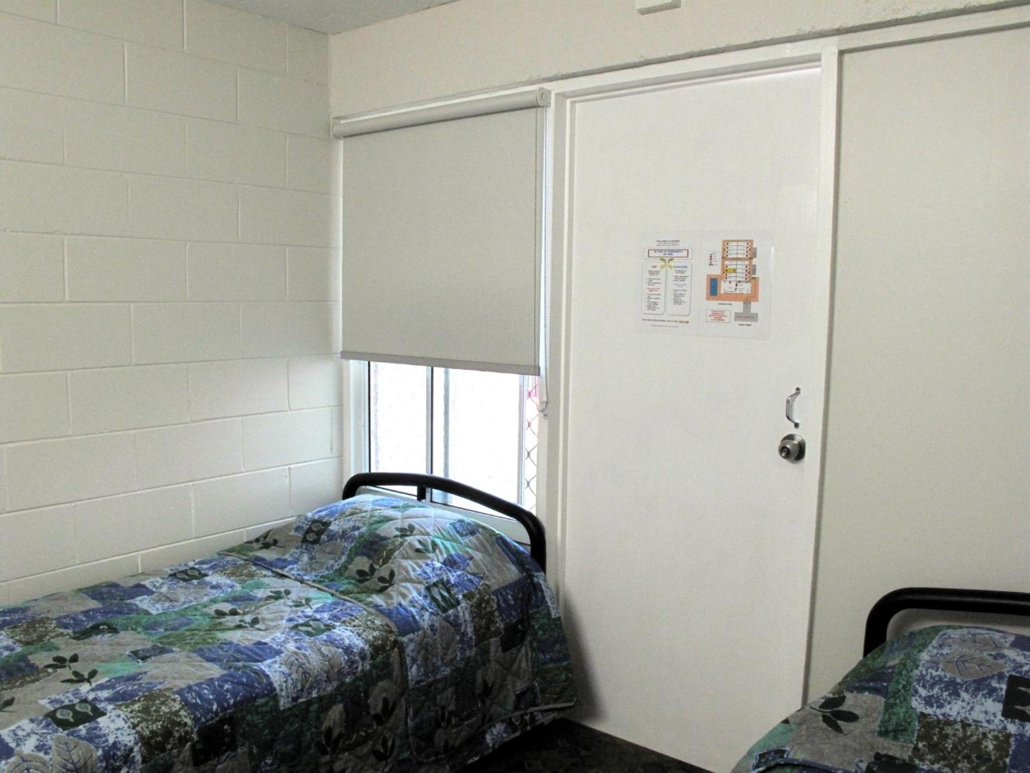 Twin Room with Shared Bathroom photo 3