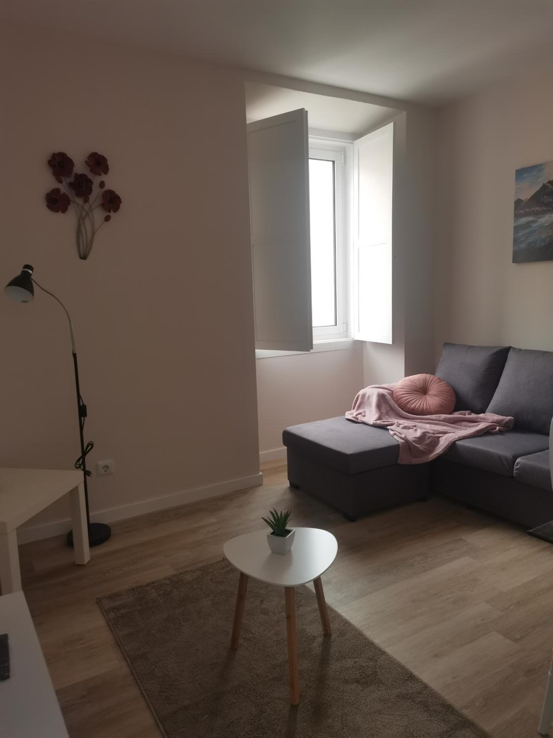 Two-Bedroom Apartment - Photo 10
