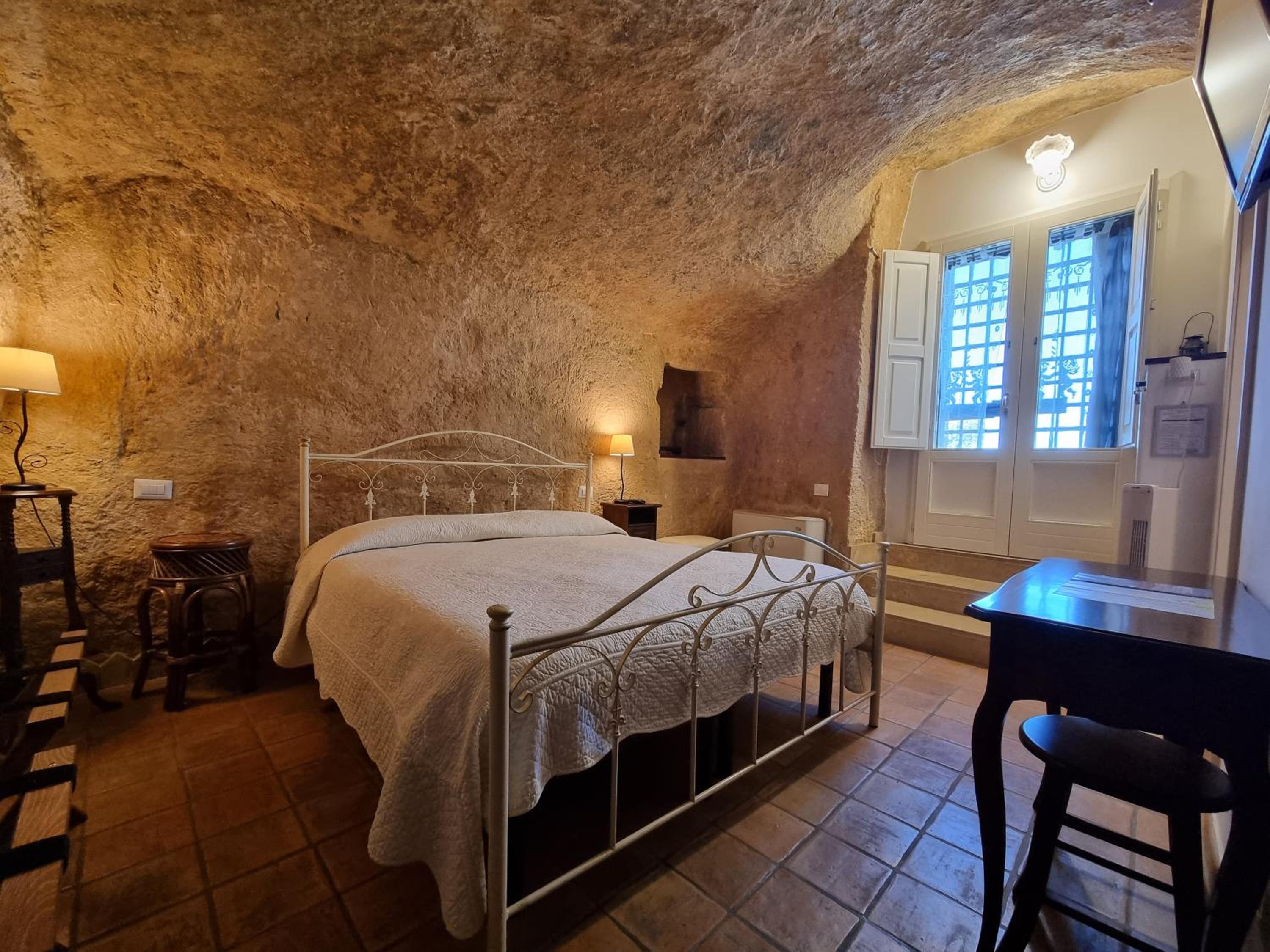 Camera Grotta Con Terrazza