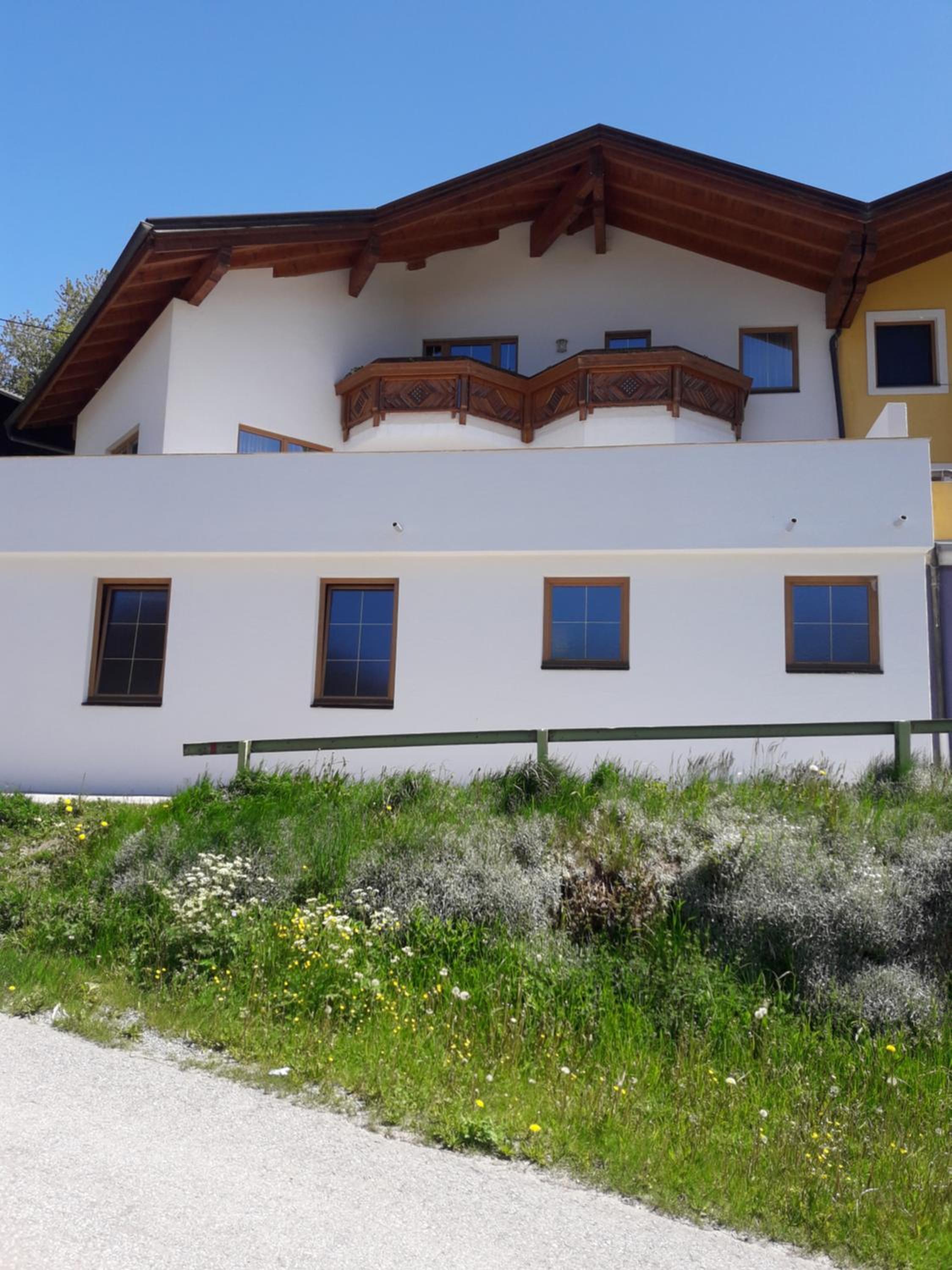 Three-Bedroom House photo 2