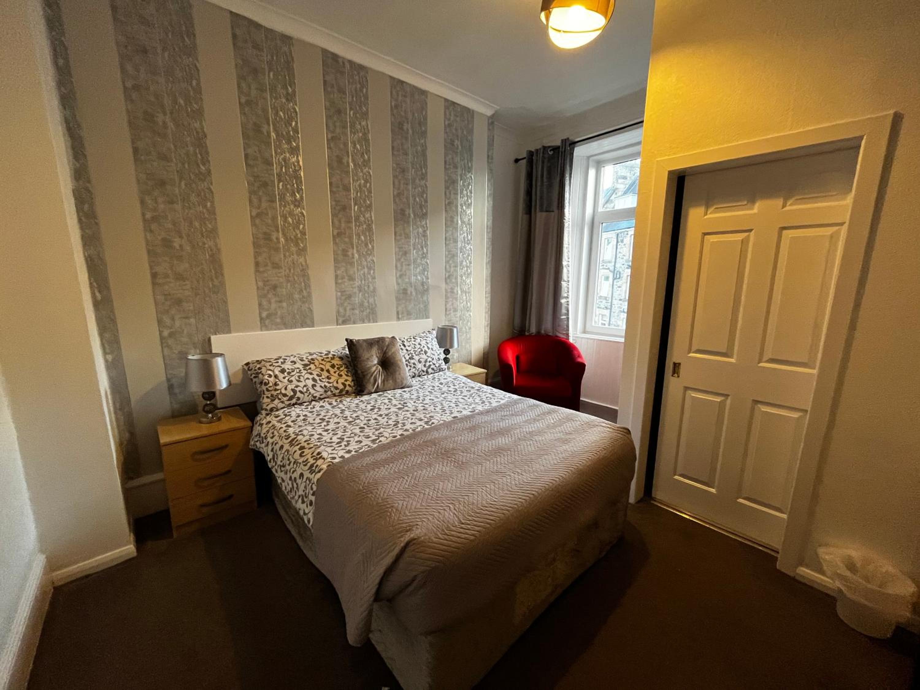 Double Room - Photo 2